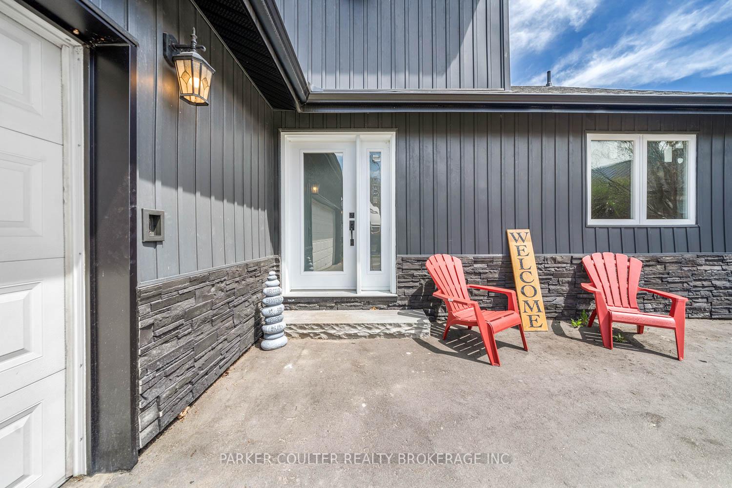 Photo 5 of 973 Church Drive, Innisfil, Lefroy — HOMEH