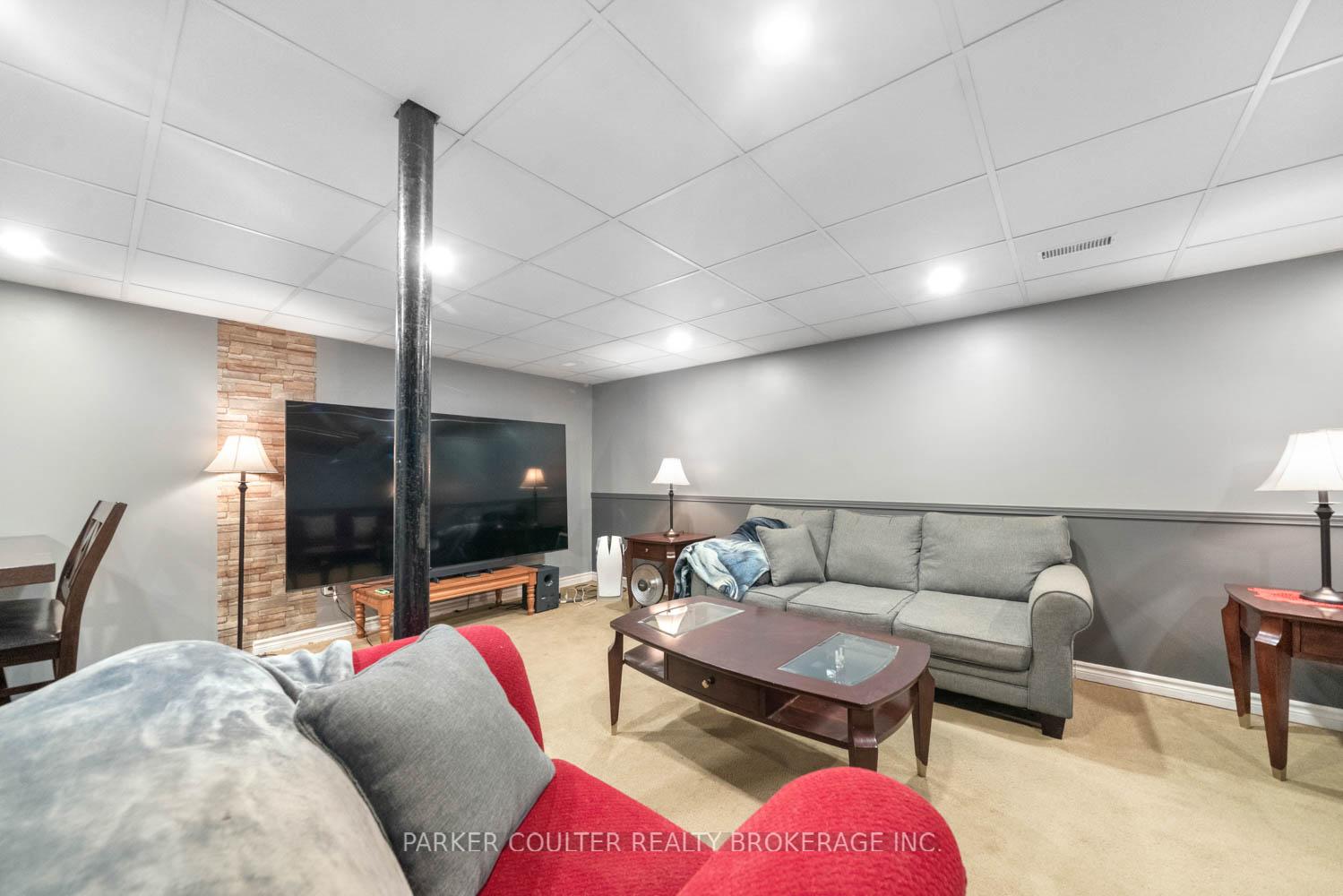 Photo 25 of 973 Church Drive, Innisfil, Lefroy — HOMEH