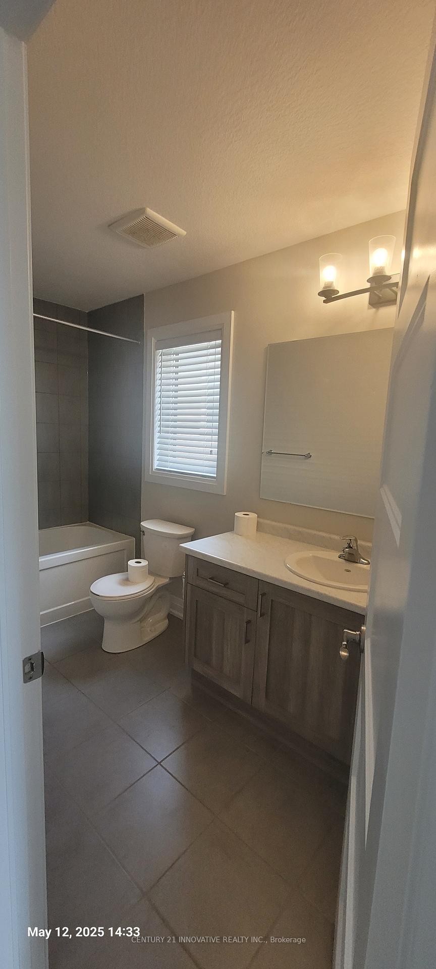 Photo 16 of 233 Sedgewood Street, Kitchener, Doon South — HOMEH