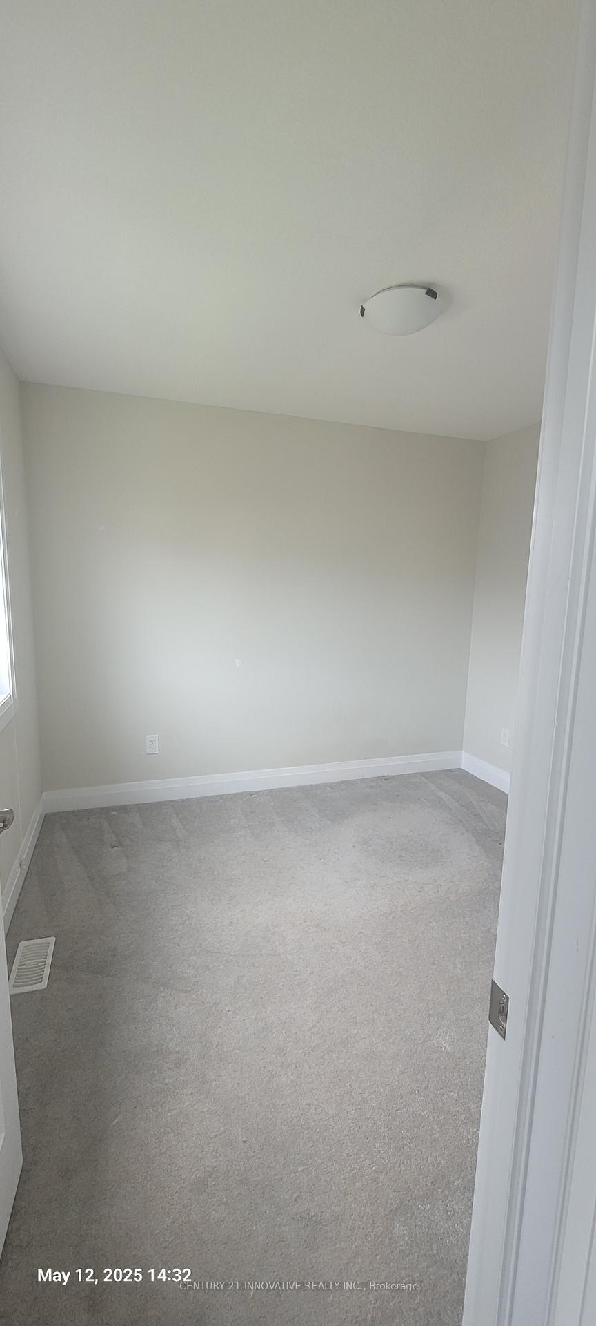 Photo 18 of 233 Sedgewood Street, Kitchener, Doon South — HOMEH