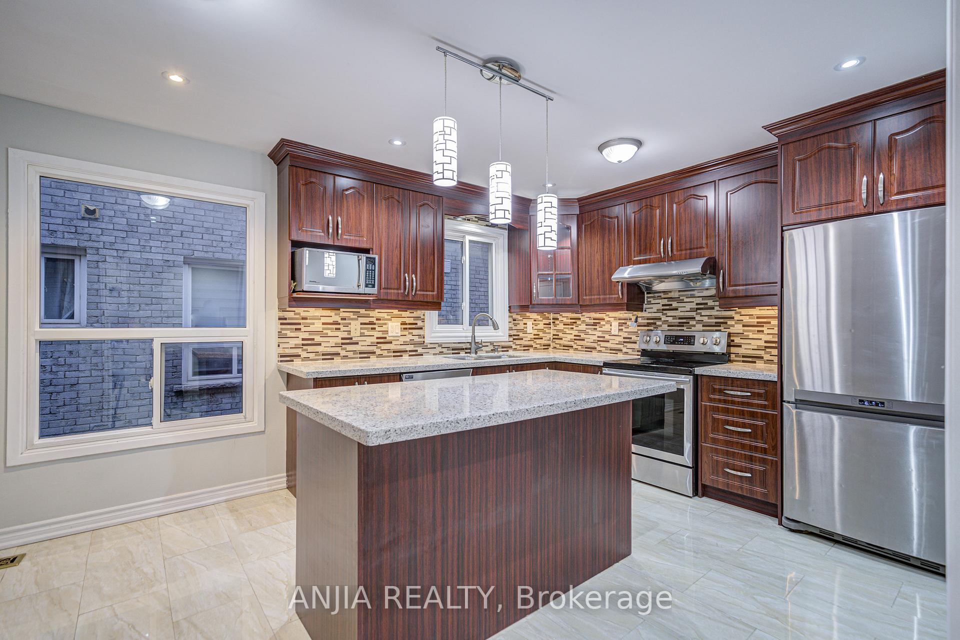 Photo 6 of 34 Terrosa Road, Markham, Middlefield — HOMEH