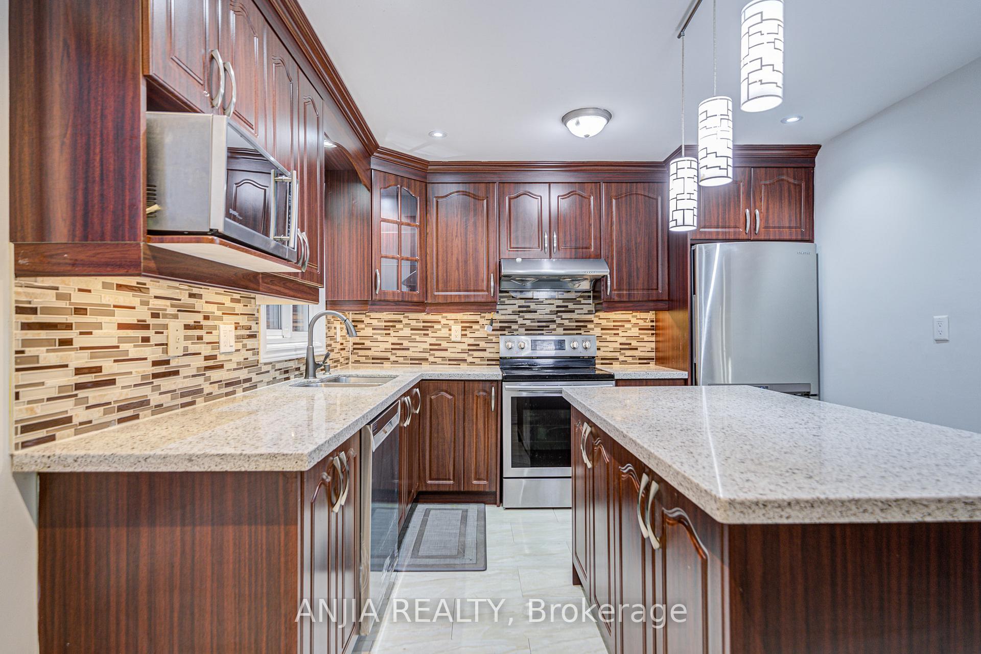 Photo 7 of 34 Terrosa Road, Markham, Middlefield — HOMEH