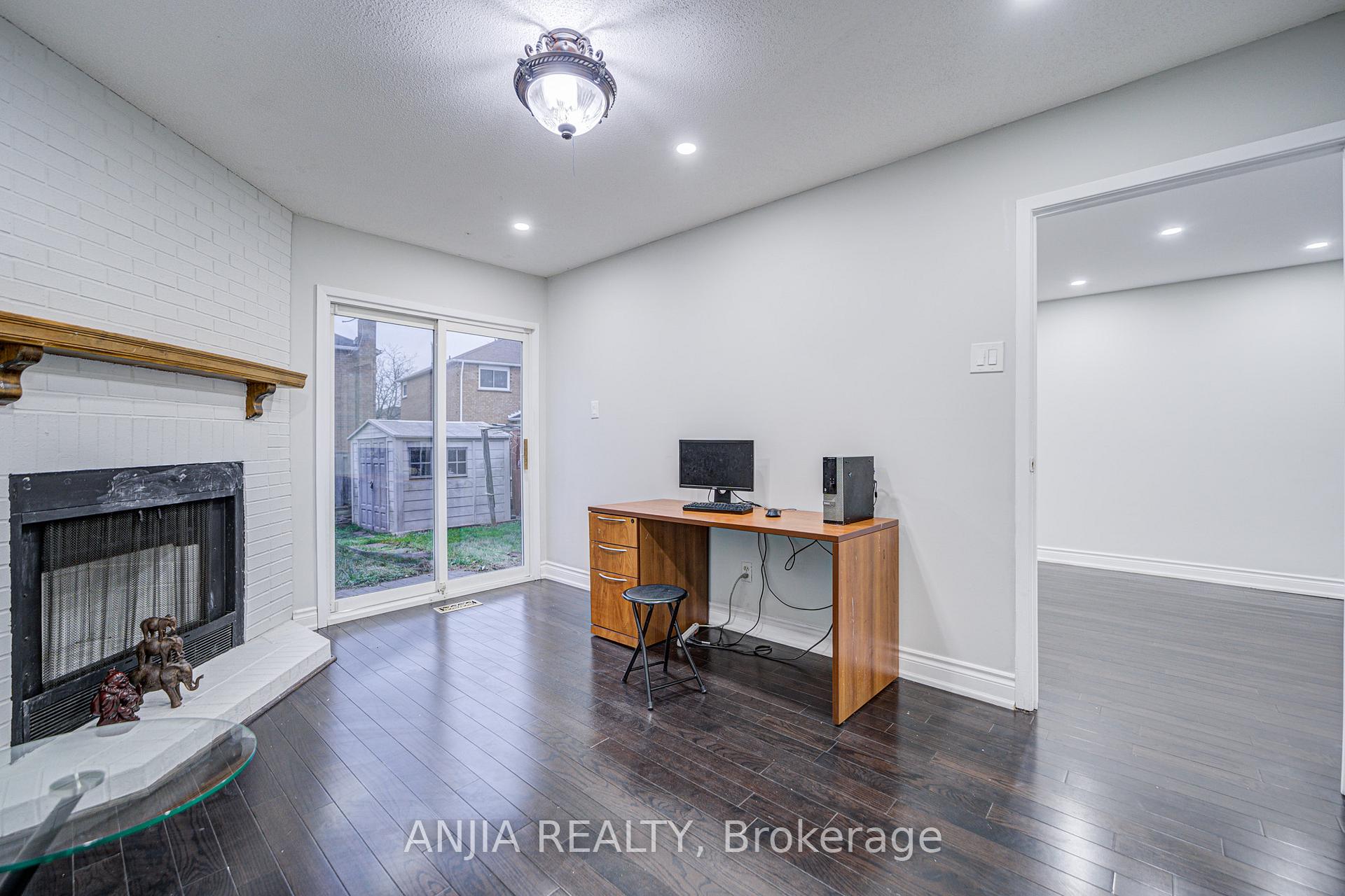 Photo 17 of 34 Terrosa Road, Markham, Middlefield — HOMEH