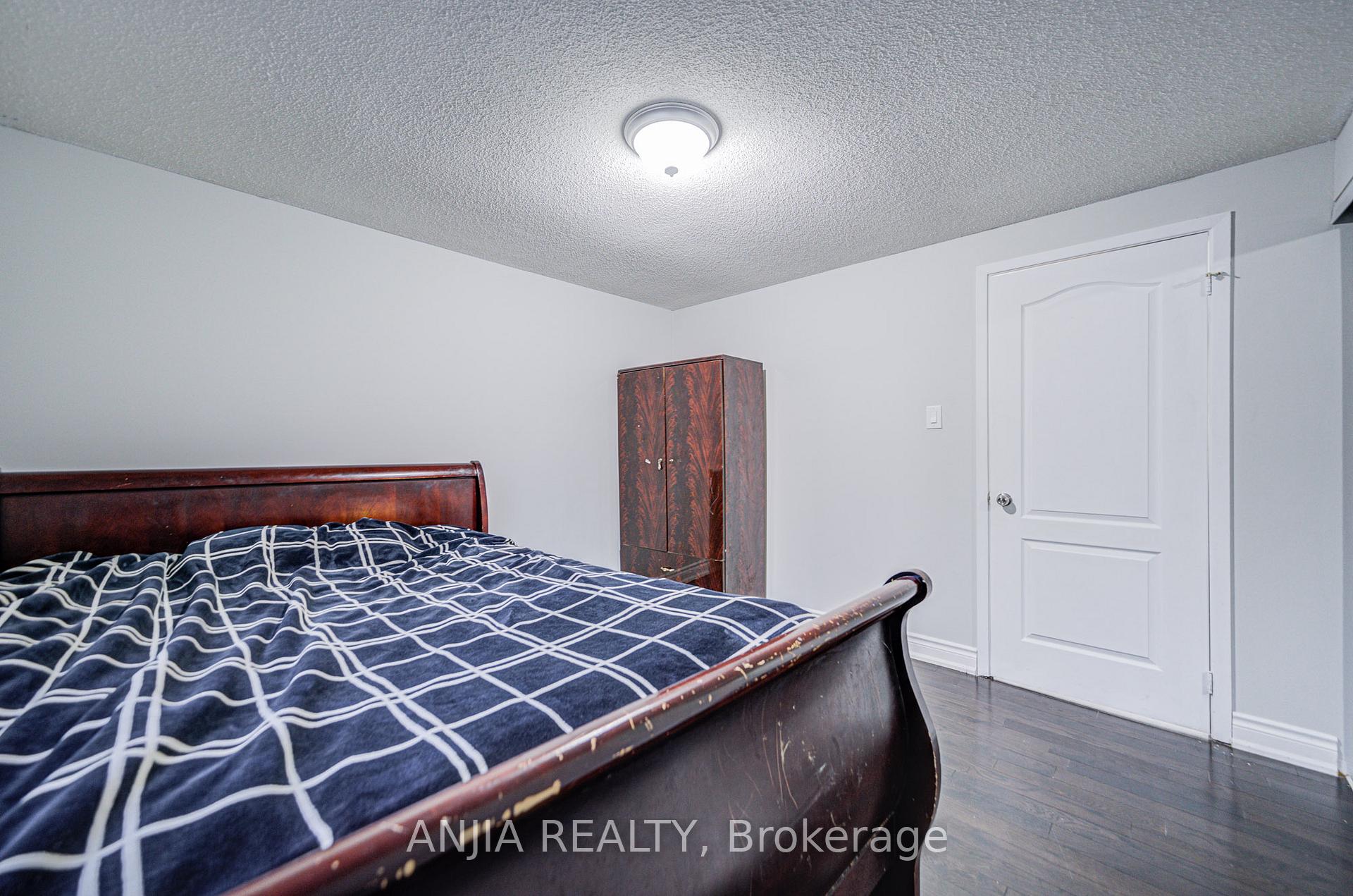 Photo 23 of 34 Terrosa Road, Markham, Middlefield — HOMEH
