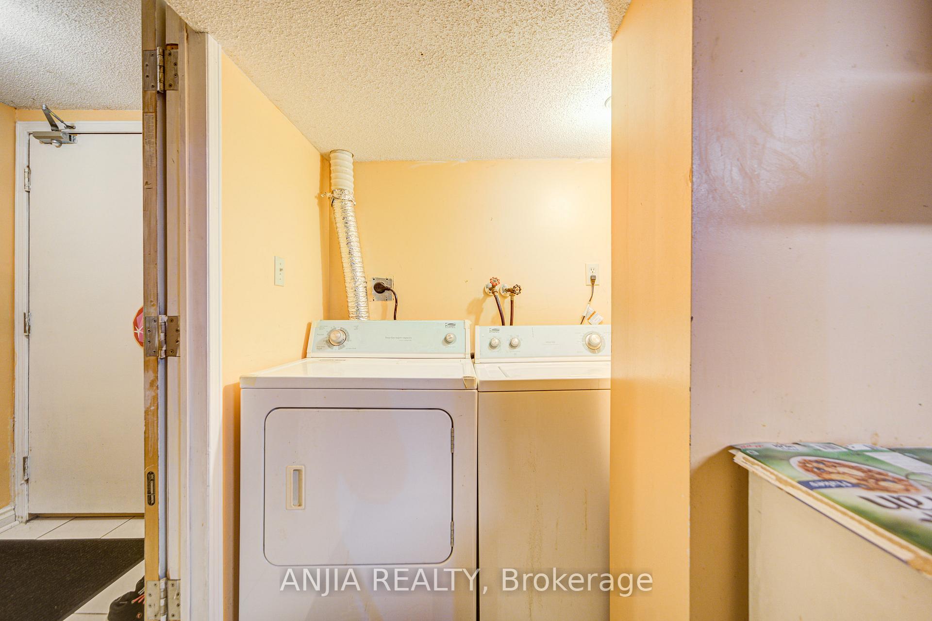 Photo 31 of 34 Terrosa Road, Markham, Middlefield — HOMEH