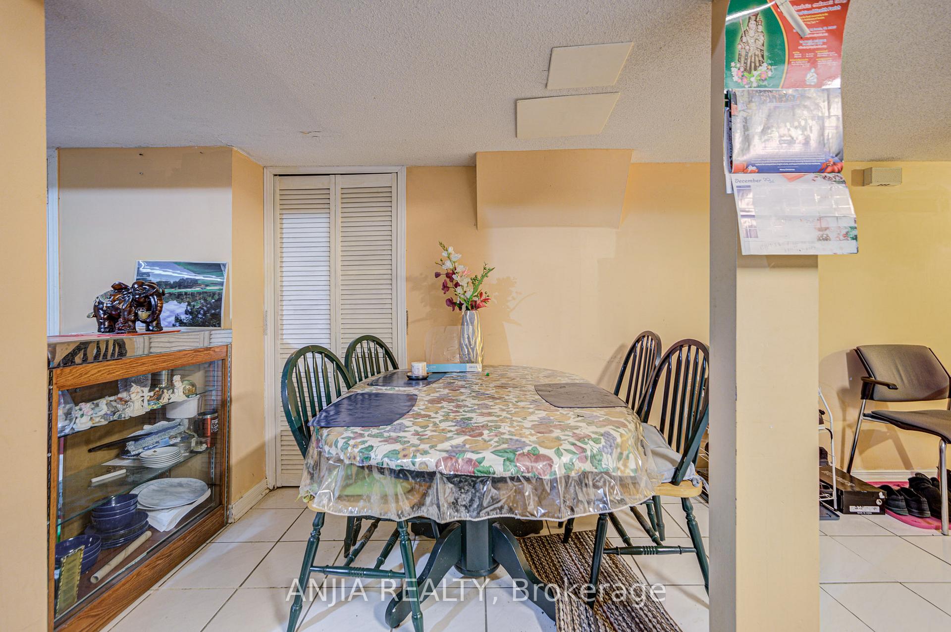 Photo 36 of 34 Terrosa Road, Markham, Middlefield — HOMEH