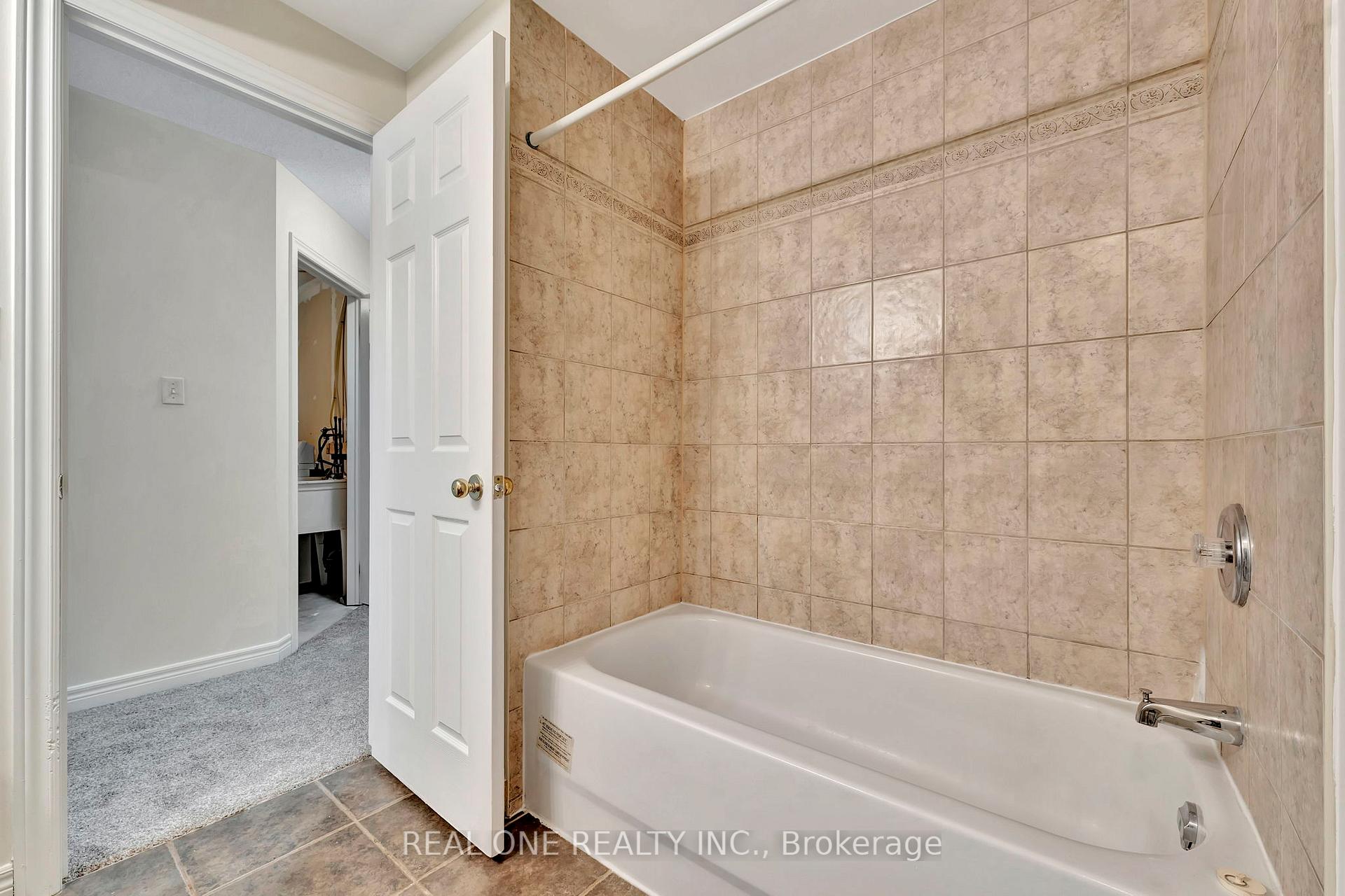 Photo 9 of Unit Basement, 303 Colton Circle, Kitchener — HOMEH