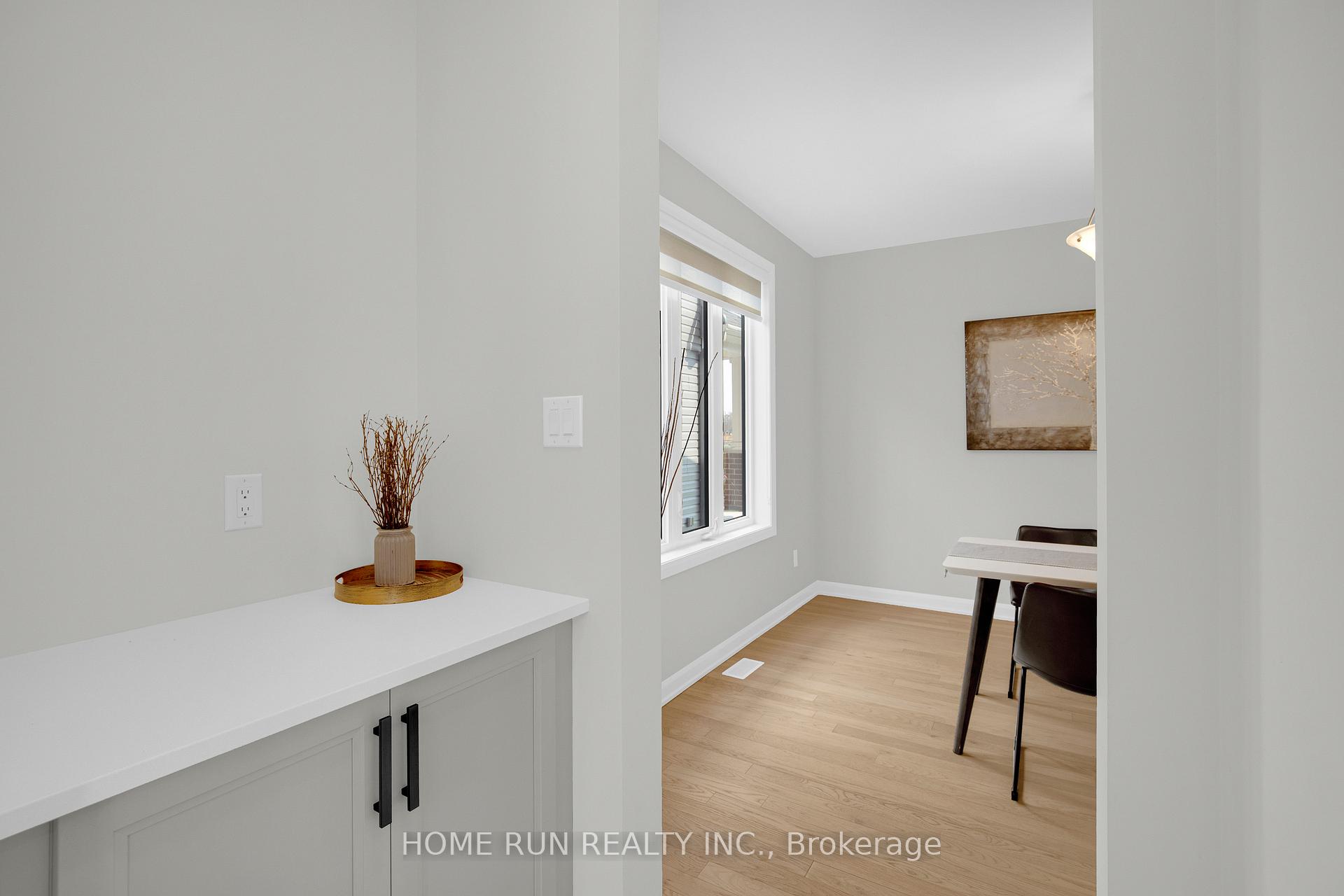 Photo 11 of 23 Jetty Drive, Ottawa, Mahogany Community — HOMEH