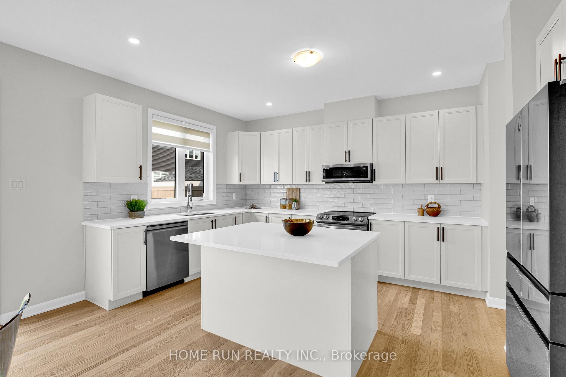 Photo 12 of 23 Jetty Drive, Ottawa, Mahogany Community — HOMEH