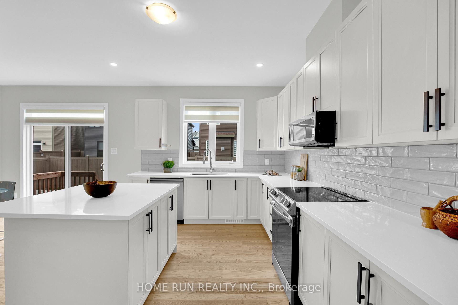 Photo 14 of 23 Jetty Drive, Ottawa, Mahogany Community — HOMEH