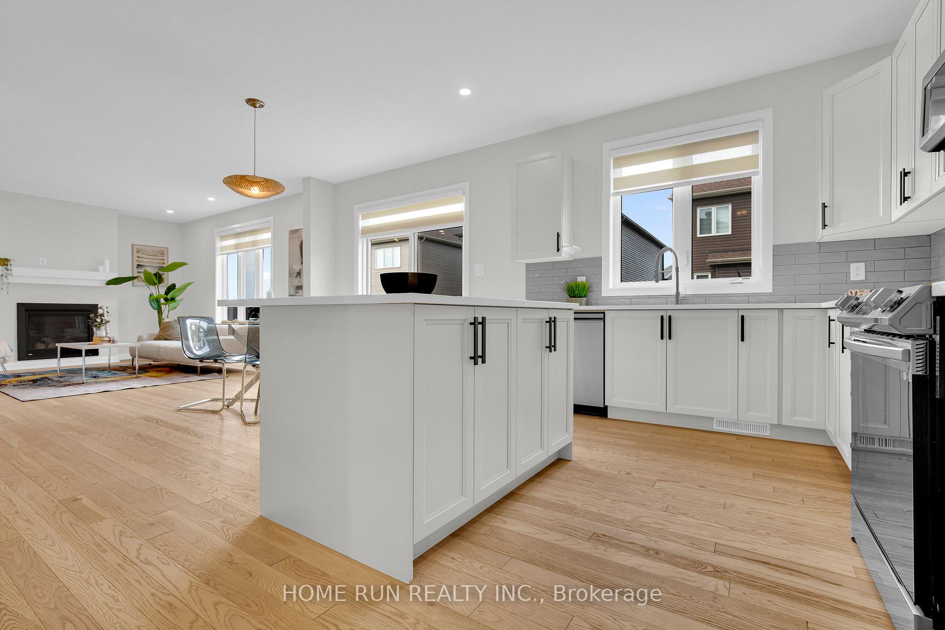 Photo 17 of 23 Jetty Drive, Ottawa, Mahogany Community — HOMEH