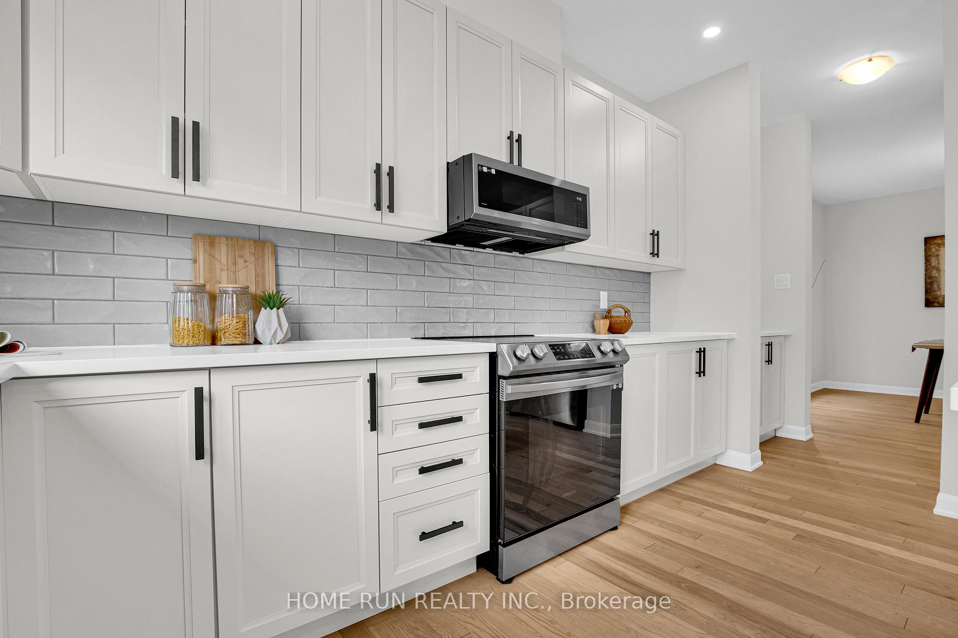 Photo 18 of 23 Jetty Drive, Ottawa, Mahogany Community — HOMEH