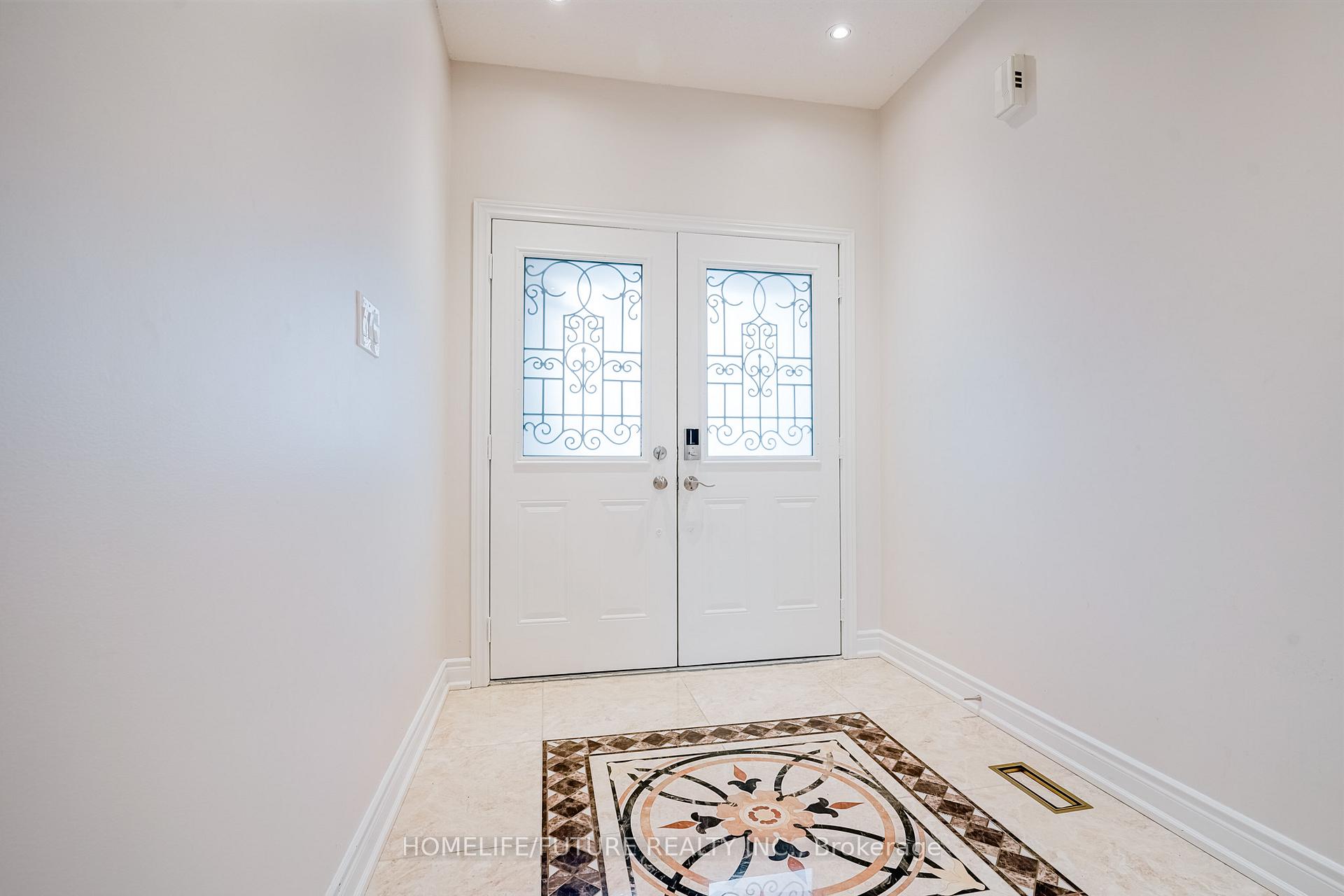 Photo 4 of 92 Jack Monkman Crescent, Markham, Cedarwood — HOMEH