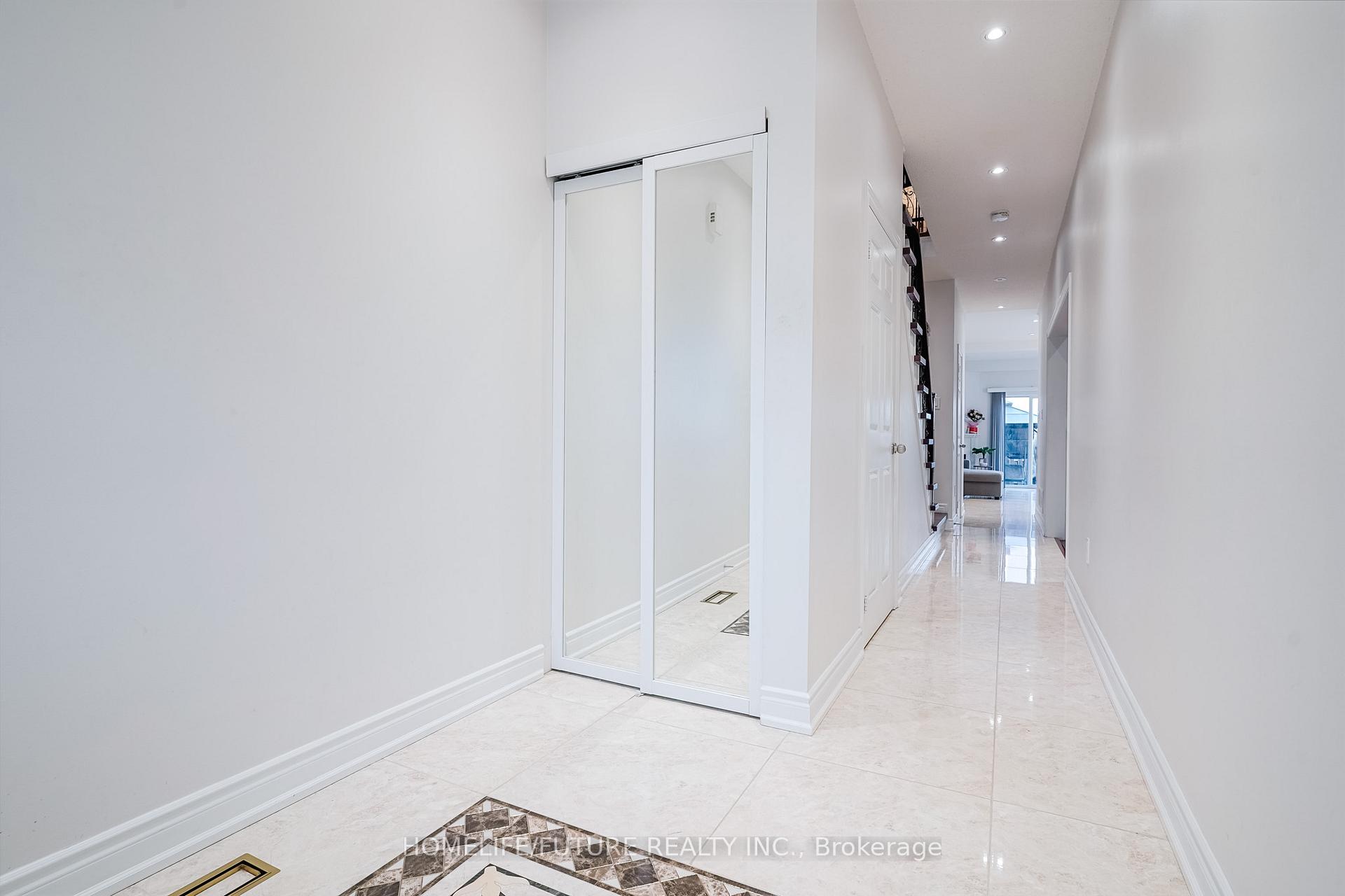 Photo 5 of 92 Jack Monkman Crescent, Markham, Cedarwood — HOMEH