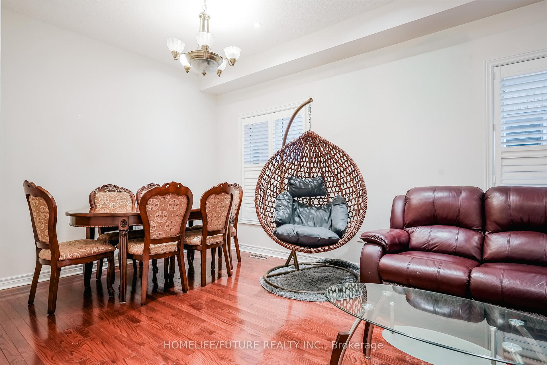 Photo 8 of 92 Jack Monkman Crescent, Markham, Cedarwood — HOMEH