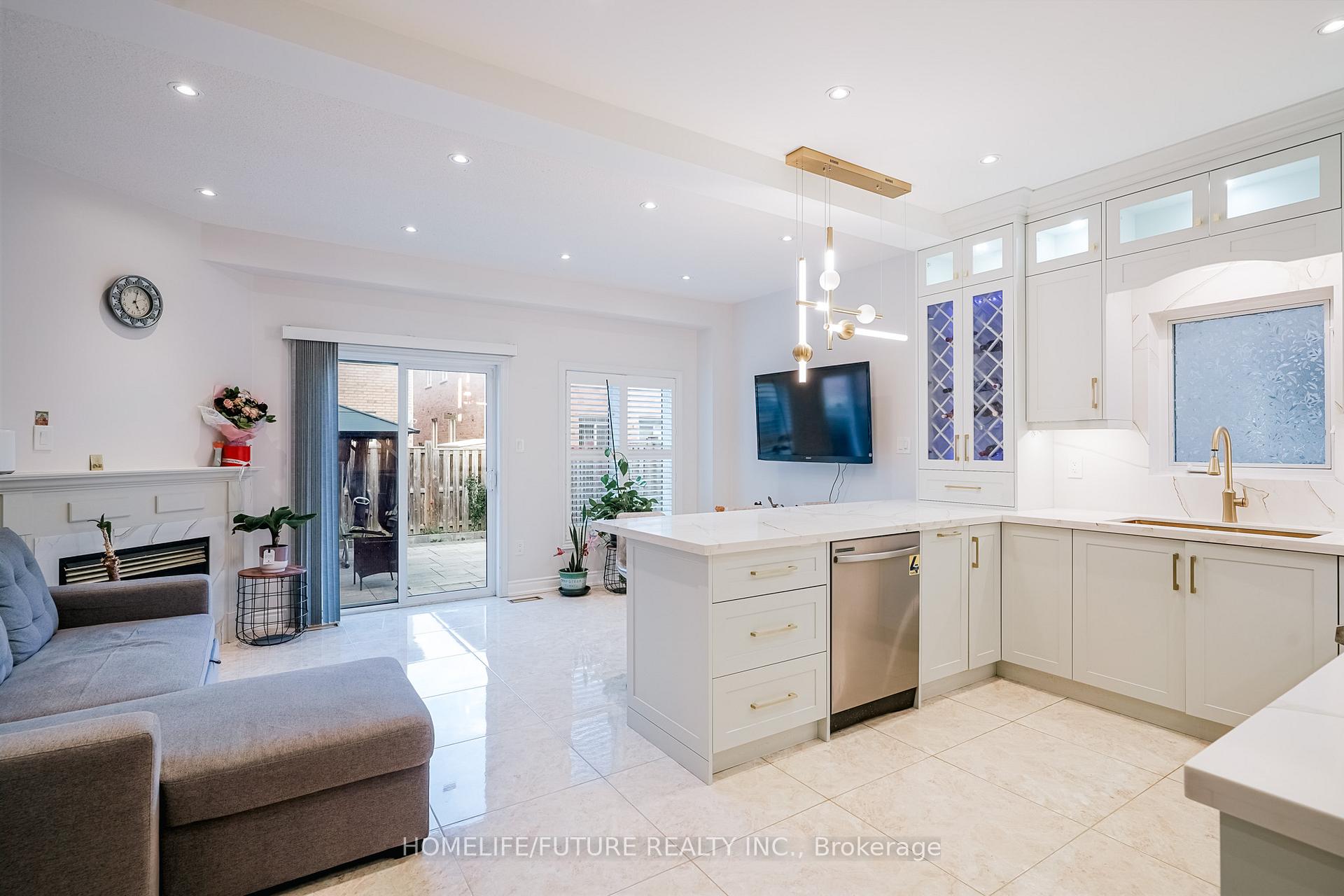 Photo 12 of 92 Jack Monkman Crescent, Markham, Cedarwood — HOMEH