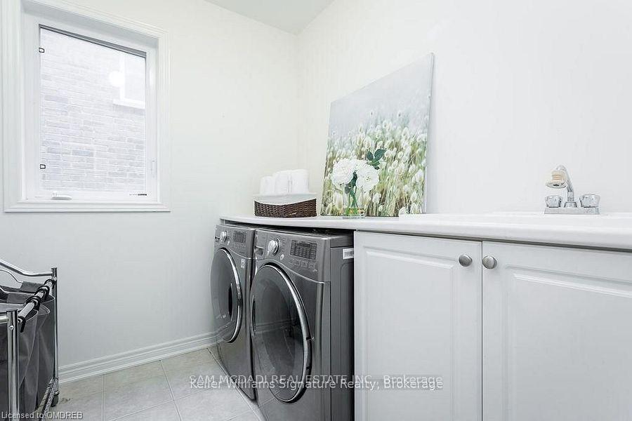 Photo 8 of 184 Raymond Road, Hamilton, Ancaster — HOMEH