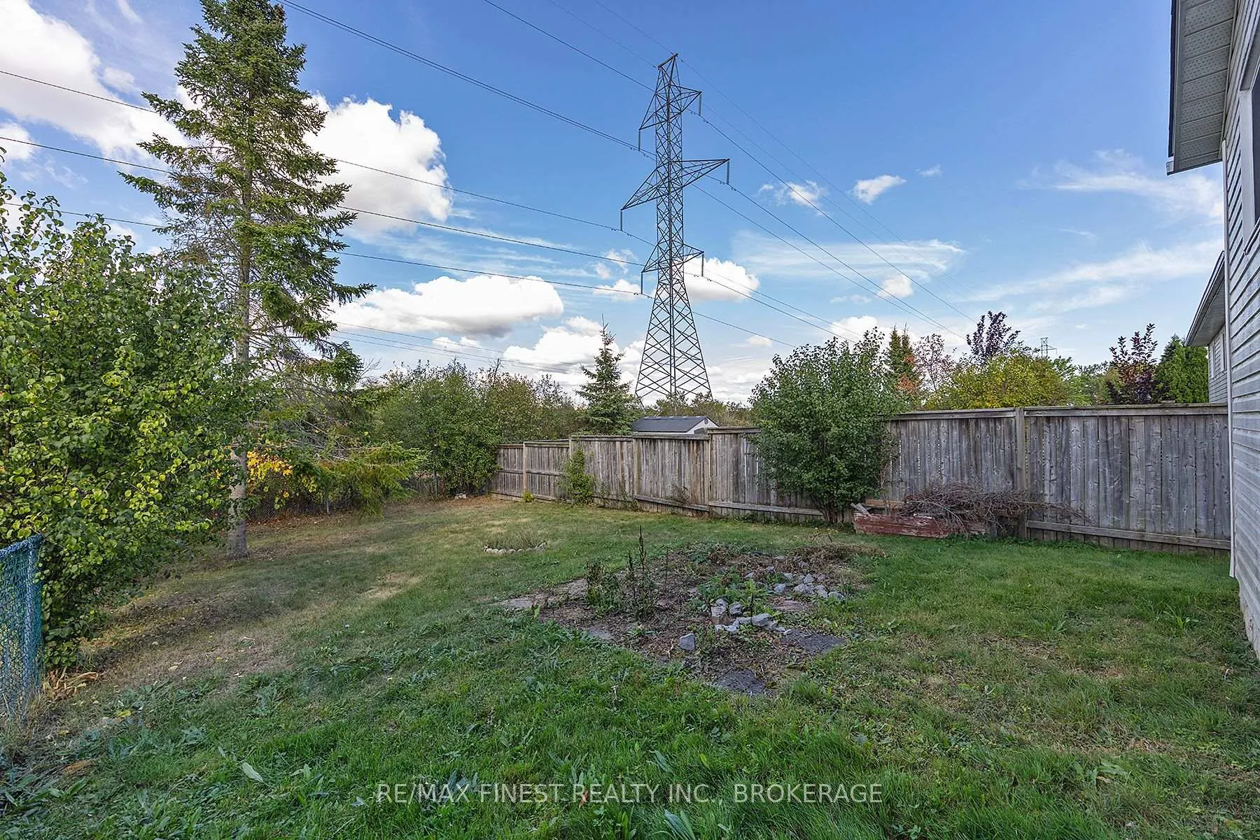 Photo 9 of 830 Peachwood Street, Kingston, City Northwest — HOMEH
