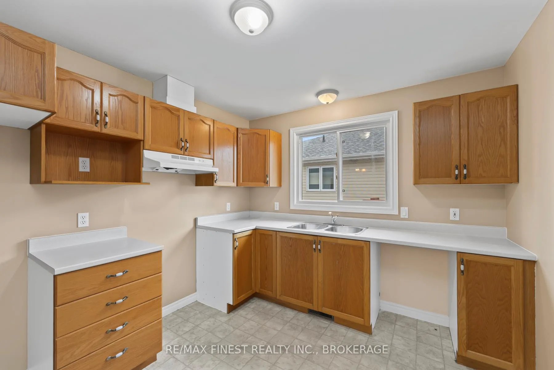 Photo 17 of 830 Peachwood Street, Kingston, City Northwest — HOMEH