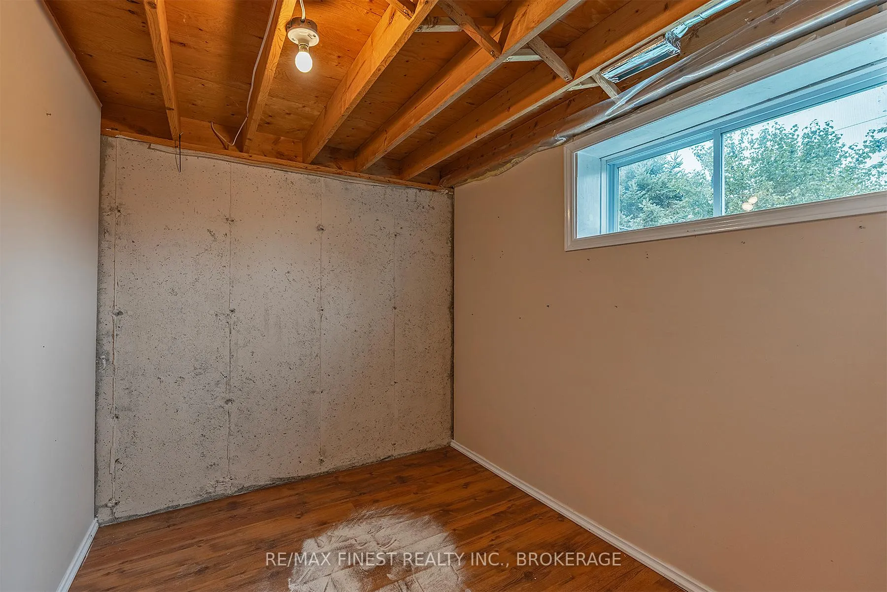 Photo 33 of 830 Peachwood Street, Kingston, City Northwest — HOMEH