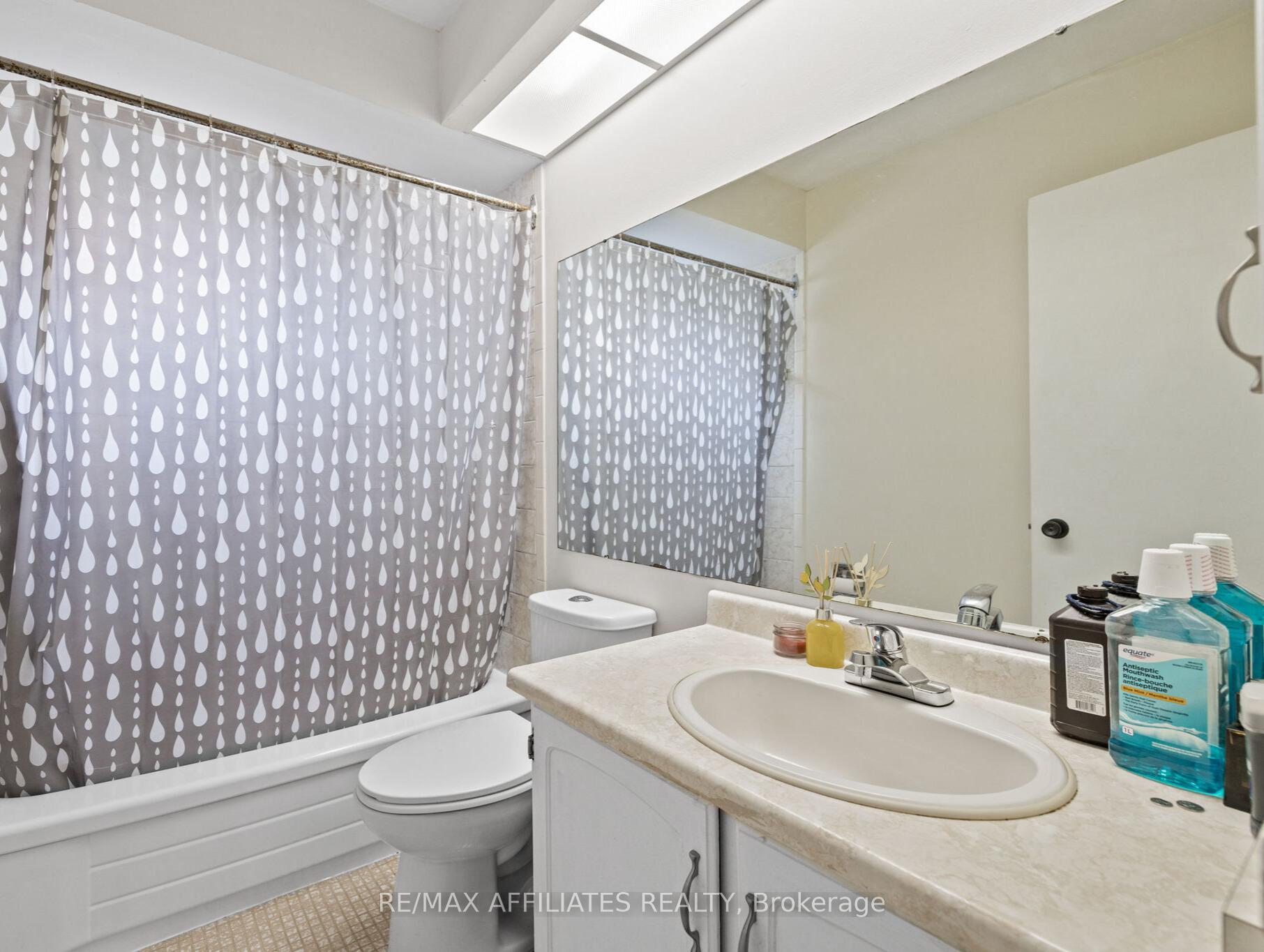 Photo 22 of 43 Bluegrass Drive, Ottawa, Kanata - Bridlewood — HOMEH