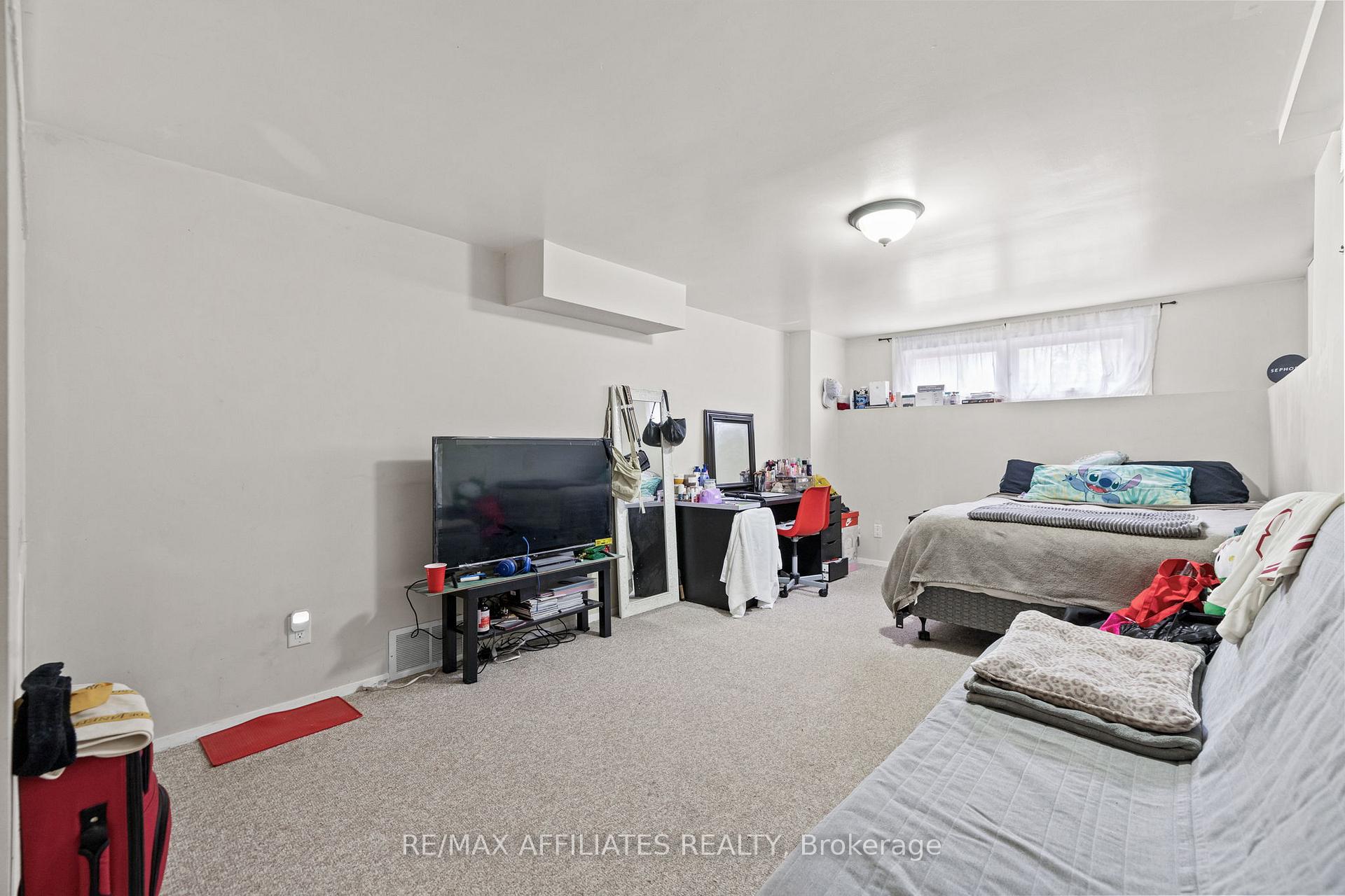 Photo 25 of 43 Bluegrass Drive, Ottawa, Kanata - Bridlewood — HOMEH