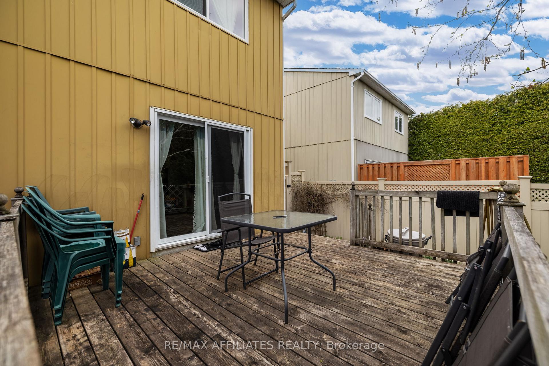 Photo 26 of 43 Bluegrass Drive, Ottawa, Kanata - Bridlewood — HOMEH