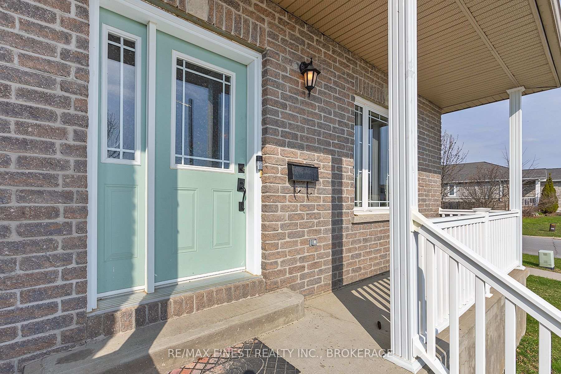 Photo 6 of 106 Connell Drive, Loyalist, Amherstview — HOMEH