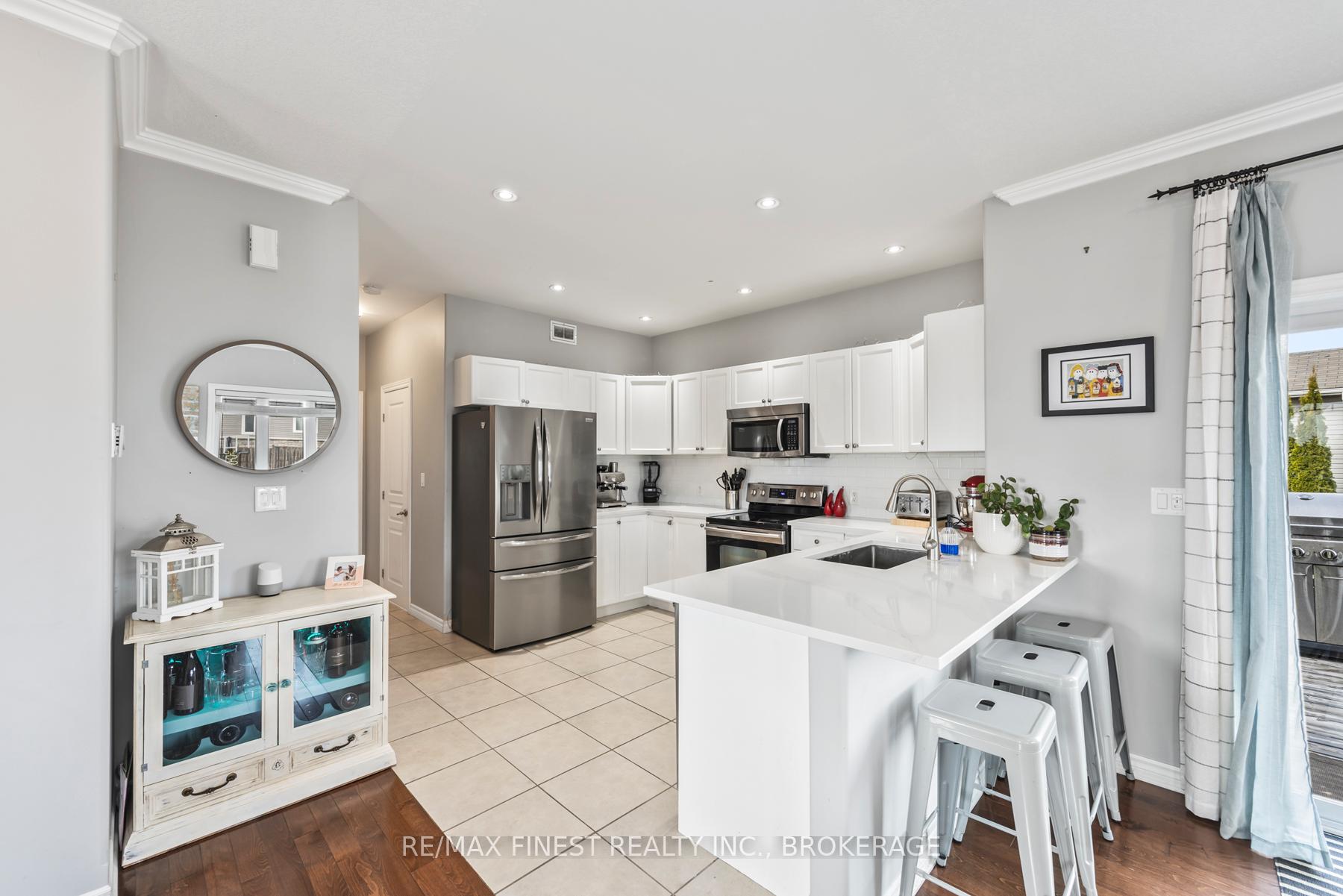 Photo 15 of 106 Connell Drive, Loyalist, Amherstview — HOMEH