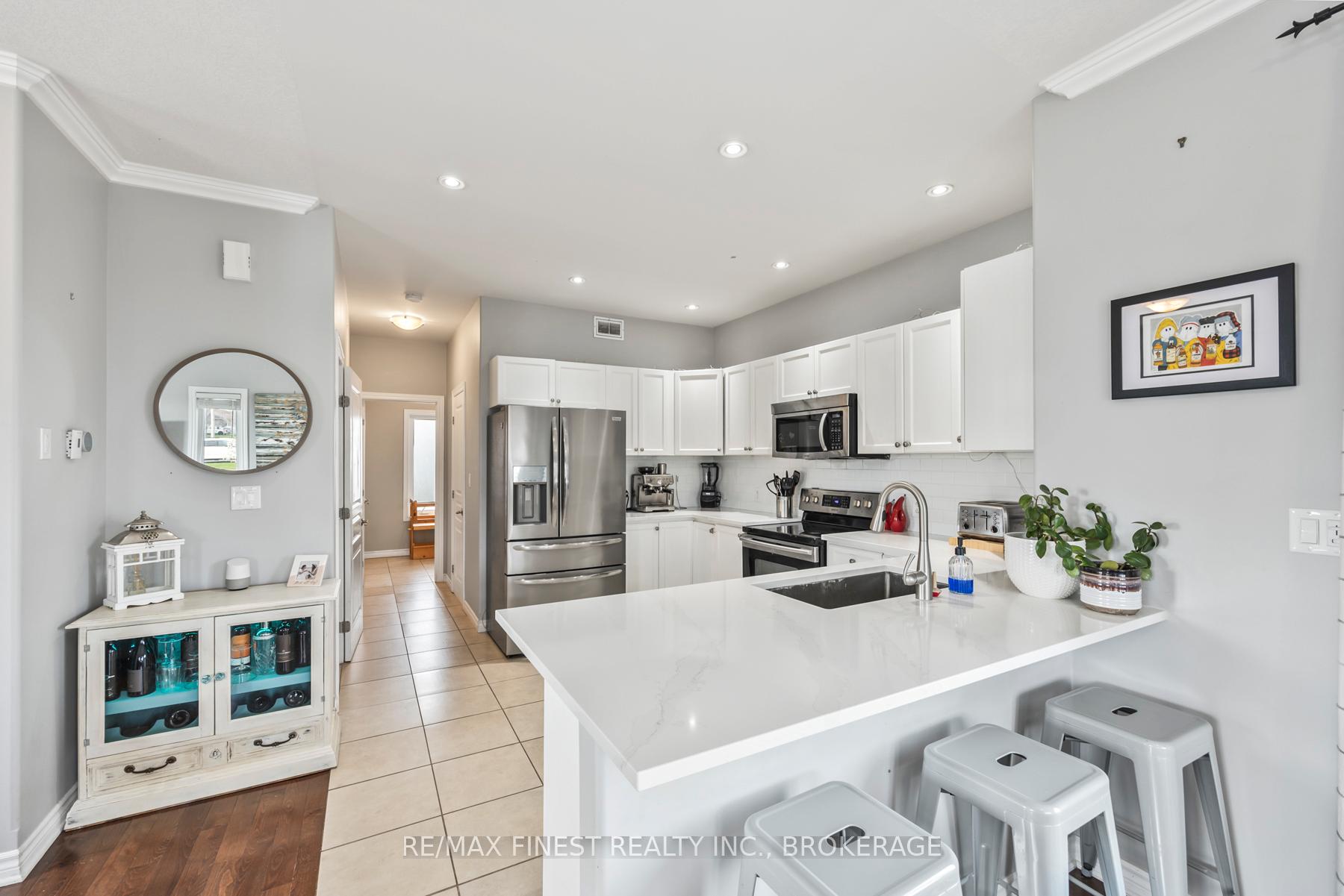 Photo 16 of 106 Connell Drive, Loyalist, Amherstview — HOMEH