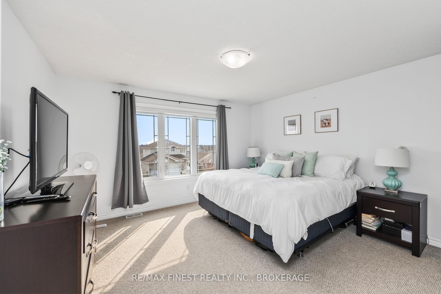 Photo 25 of 106 Connell Drive, Loyalist, Amherstview — HOMEH
