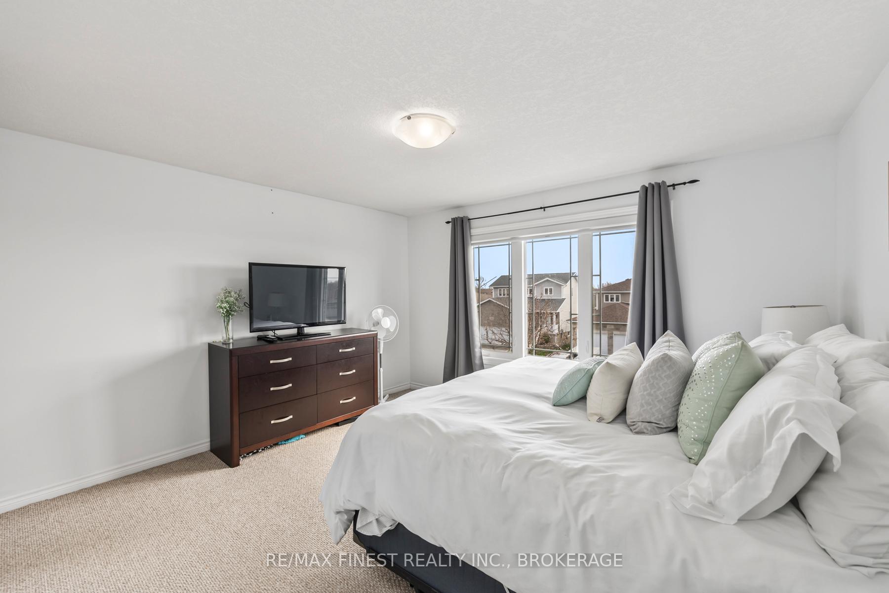 Photo 27 of 106 Connell Drive, Loyalist, Amherstview — HOMEH