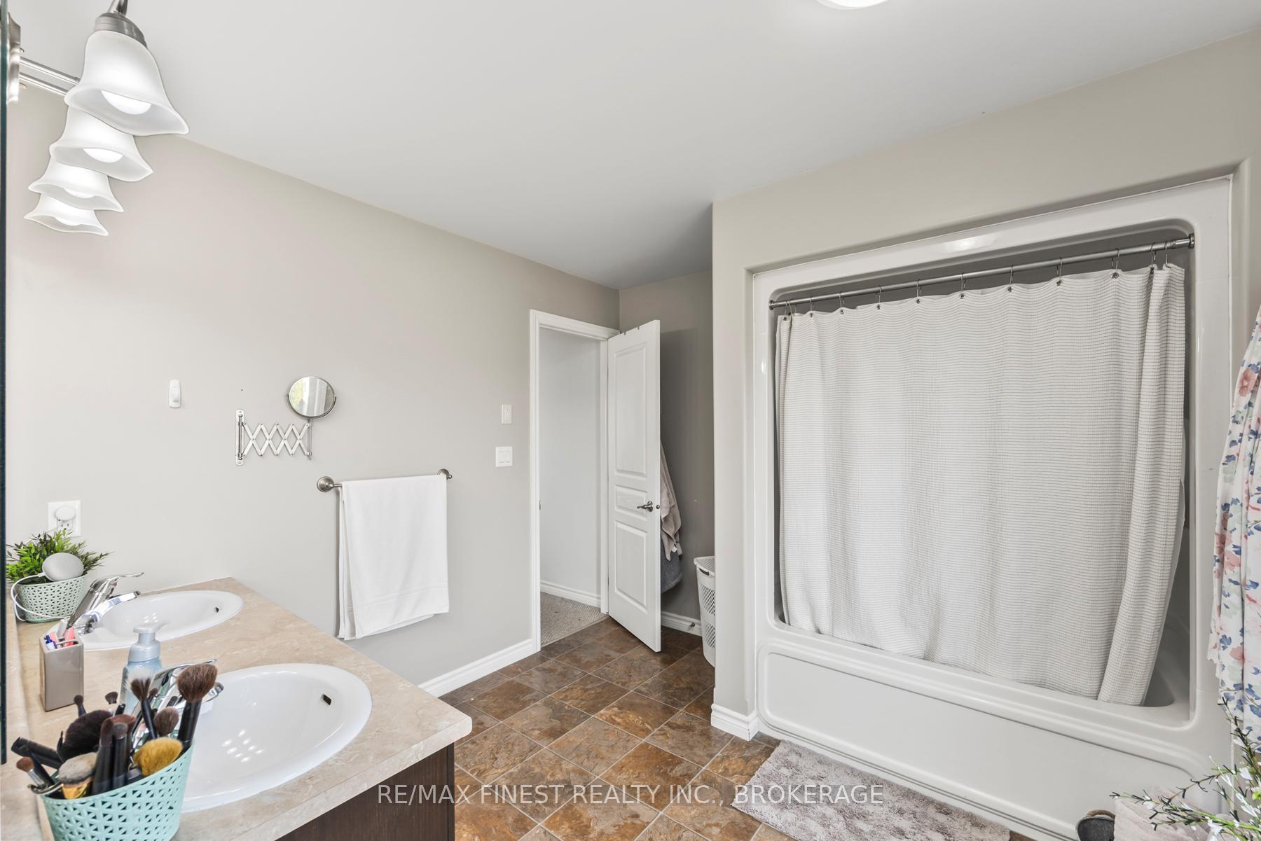 Photo 30 of 106 Connell Drive, Loyalist, Amherstview — HOMEH