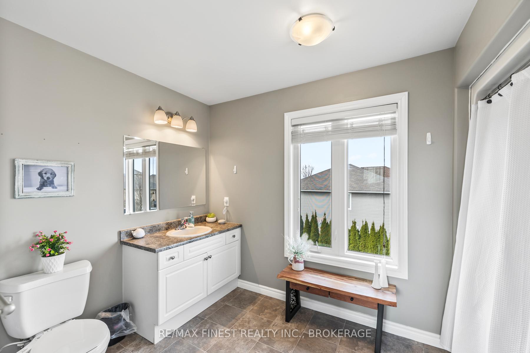 Photo 34 of 106 Connell Drive, Loyalist, Amherstview — HOMEH