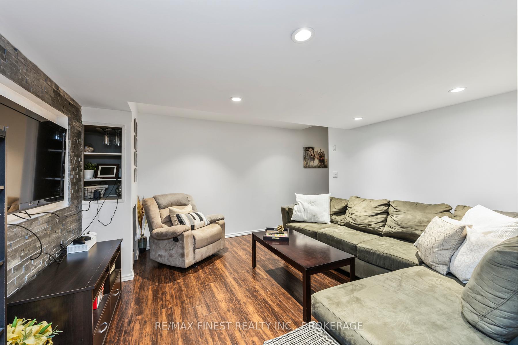 Photo 39 of 106 Connell Drive, Loyalist, Amherstview — HOMEH