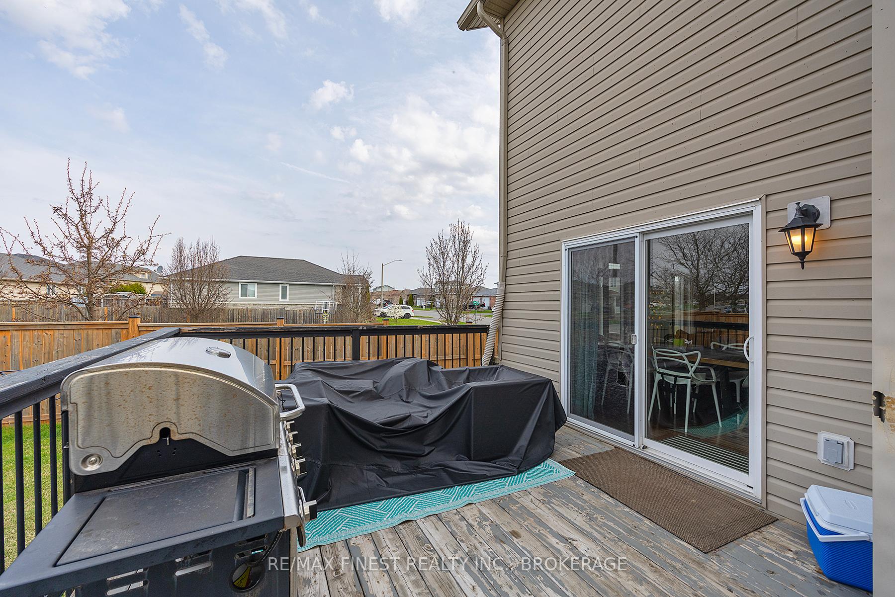 Photo 45 of 106 Connell Drive, Loyalist, Amherstview — HOMEH