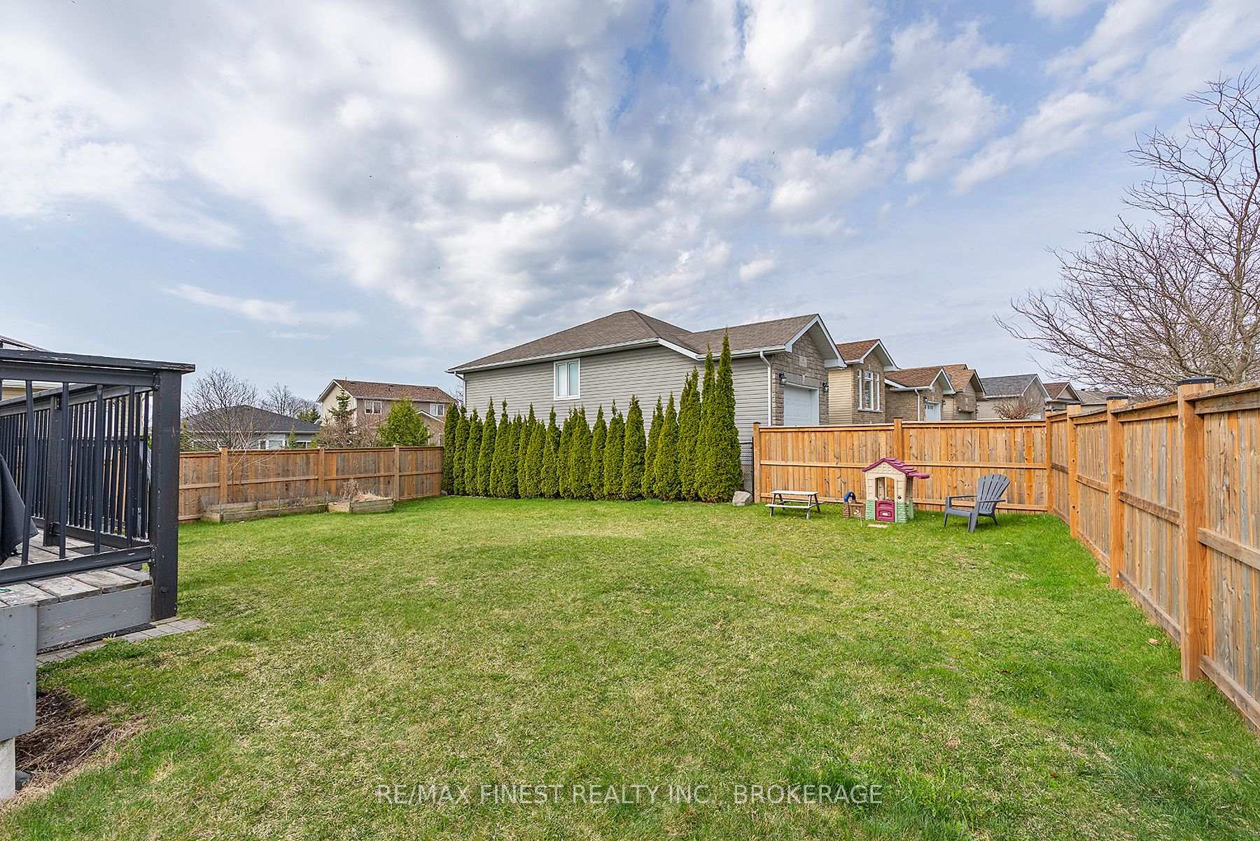 Photo 48 of 106 Connell Drive, Loyalist, Amherstview — HOMEH