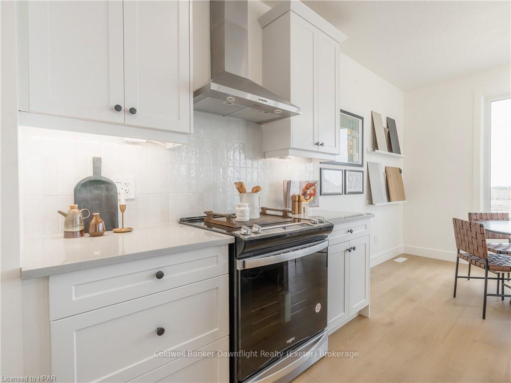 Photo 14 of Unit 34, 147 Scotts Drive, Lucan Biddulph, Lucan — HOMEH