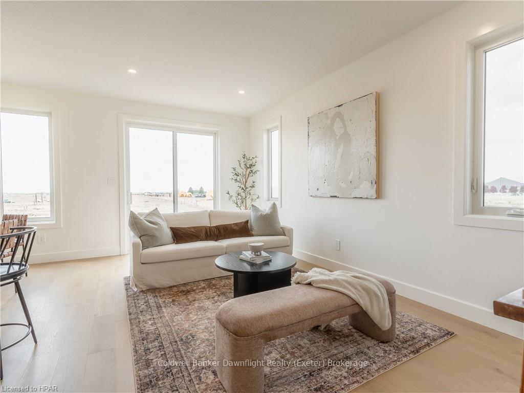 Photo 21 of Unit 34, 147 Scotts Drive, Lucan Biddulph, Lucan — HOMEH