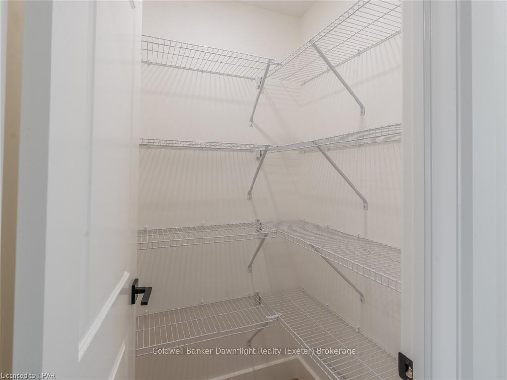 Photo 24 of Unit 34, 147 Scotts Drive, Lucan Biddulph, Lucan — HOMEH