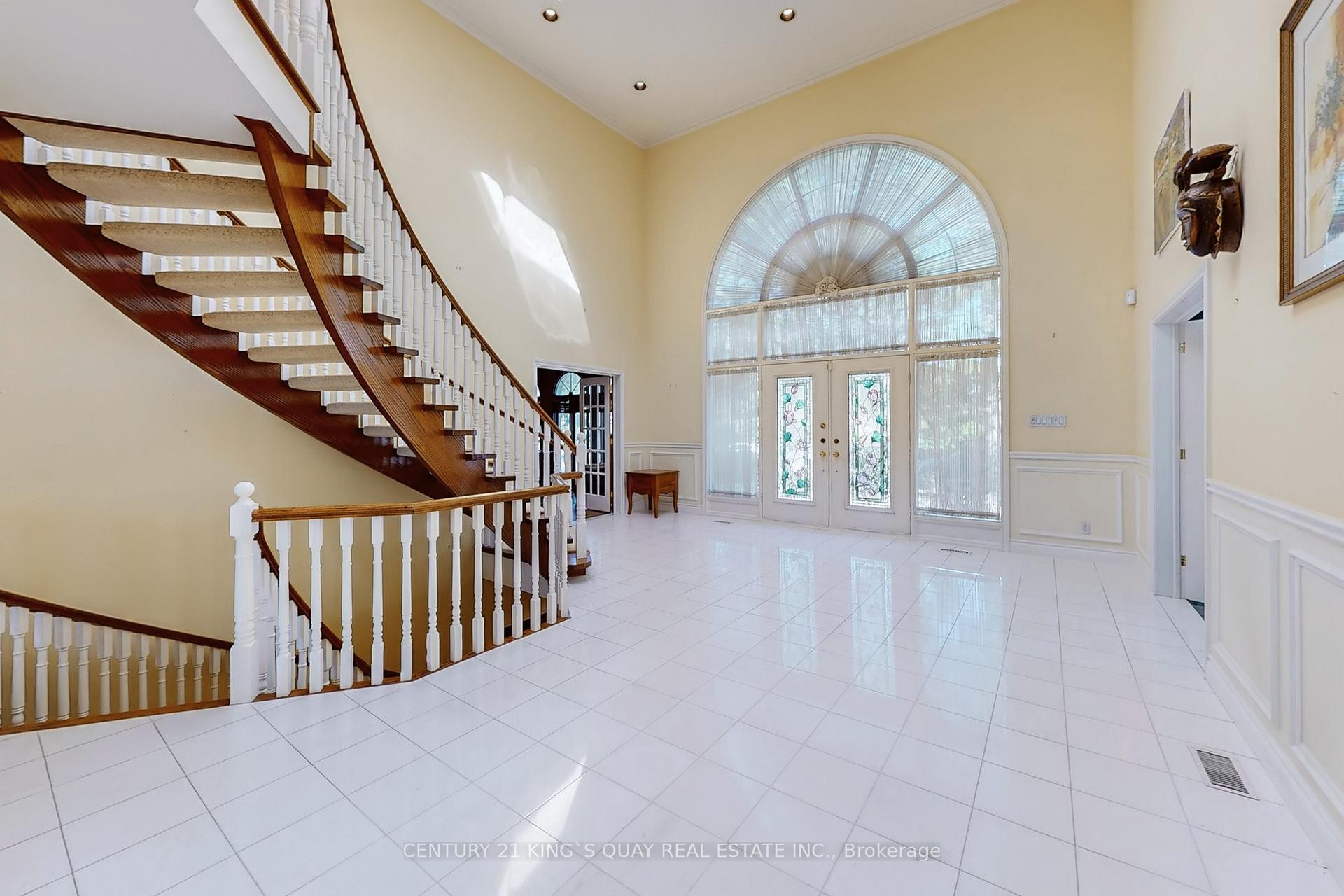 Photo 12 of 20 limcombe Drive, Markham, Bayview Glen — HOMEH