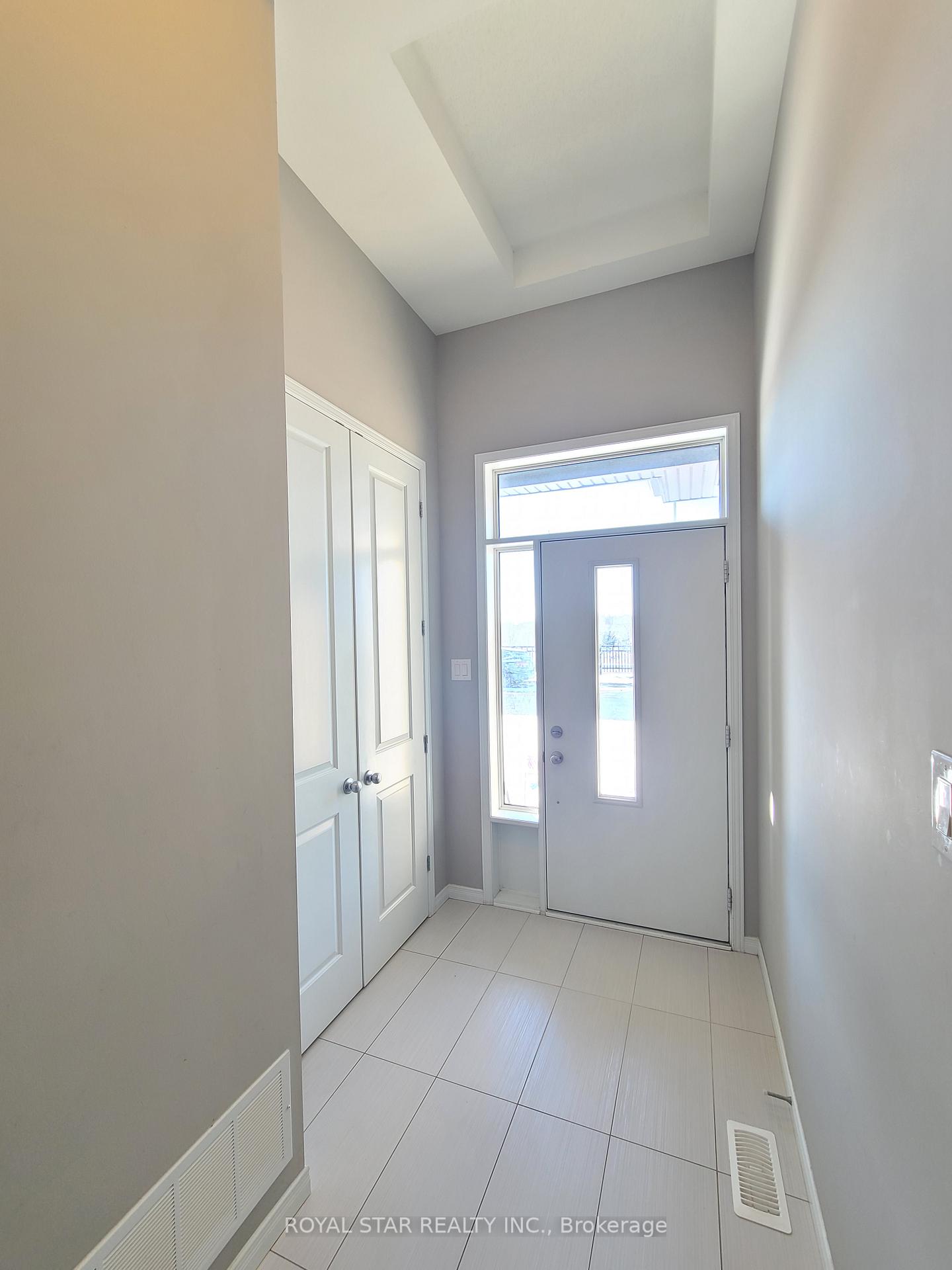 Photo 4 of 651 Gabriola Way, Ottawa, Kanata - Kanata Lakes/Heritage Hills — HOMEH