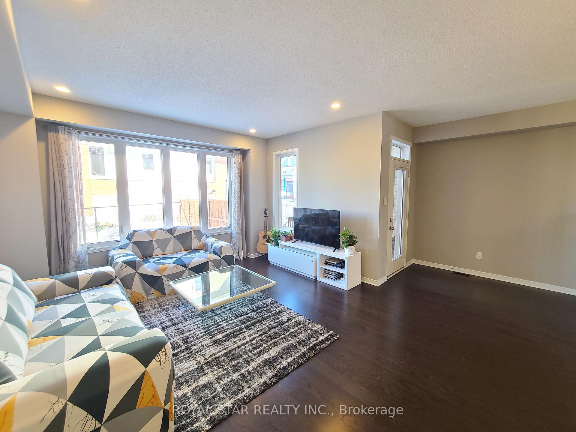 Photo 10 of 651 Gabriola Way, Ottawa, Kanata - Kanata Lakes/Heritage Hills — HOMEH