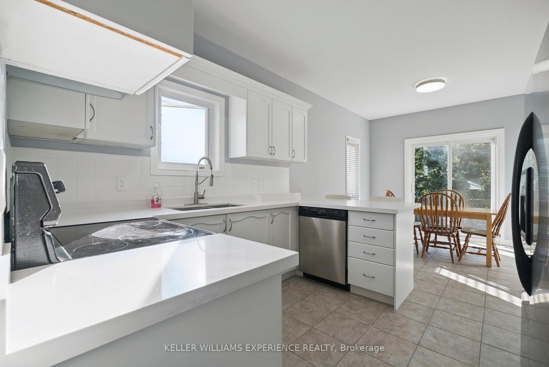 Photo 13 of 1288 Gina Street, Innisfil, Alcona — HOMEH