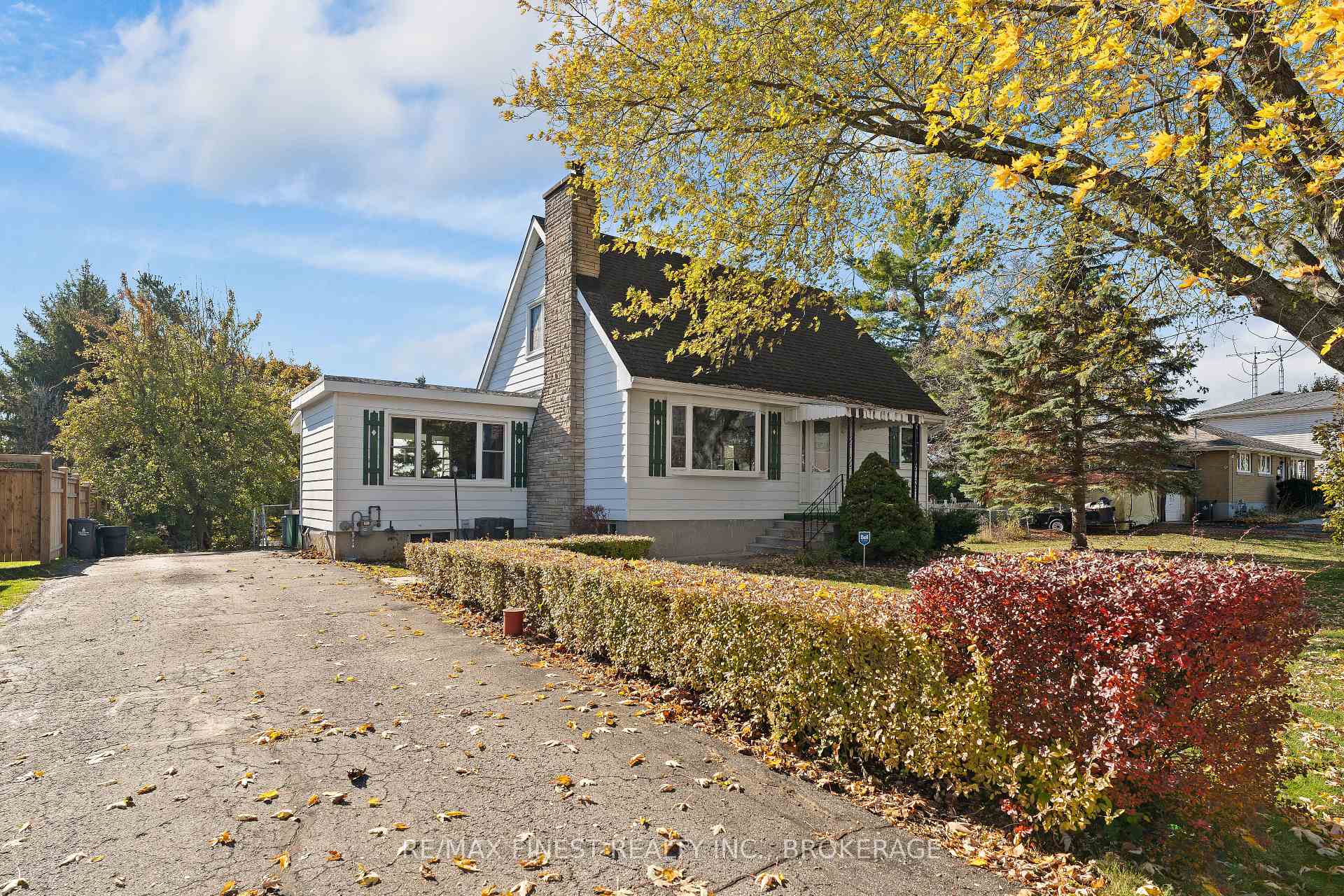 Photo 1 of 1761 Floyd Avenue, Kingston, City North of 401 — HOMEH