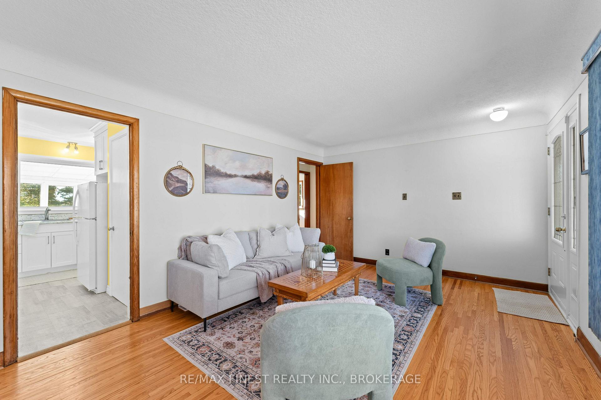 Photo 4 of 1761 Floyd Avenue, Kingston, City North of 401 — HOMEH