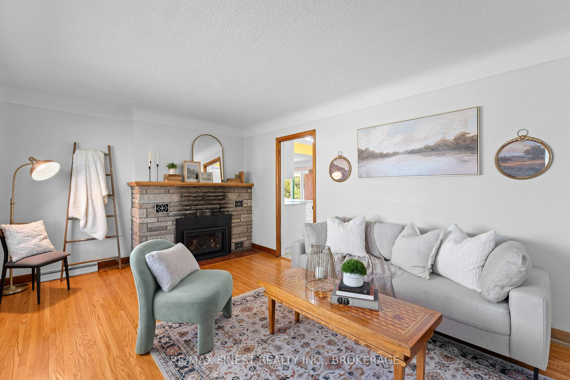 Photo 6 of 1761 Floyd Avenue, Kingston, City North of 401 — HOMEH