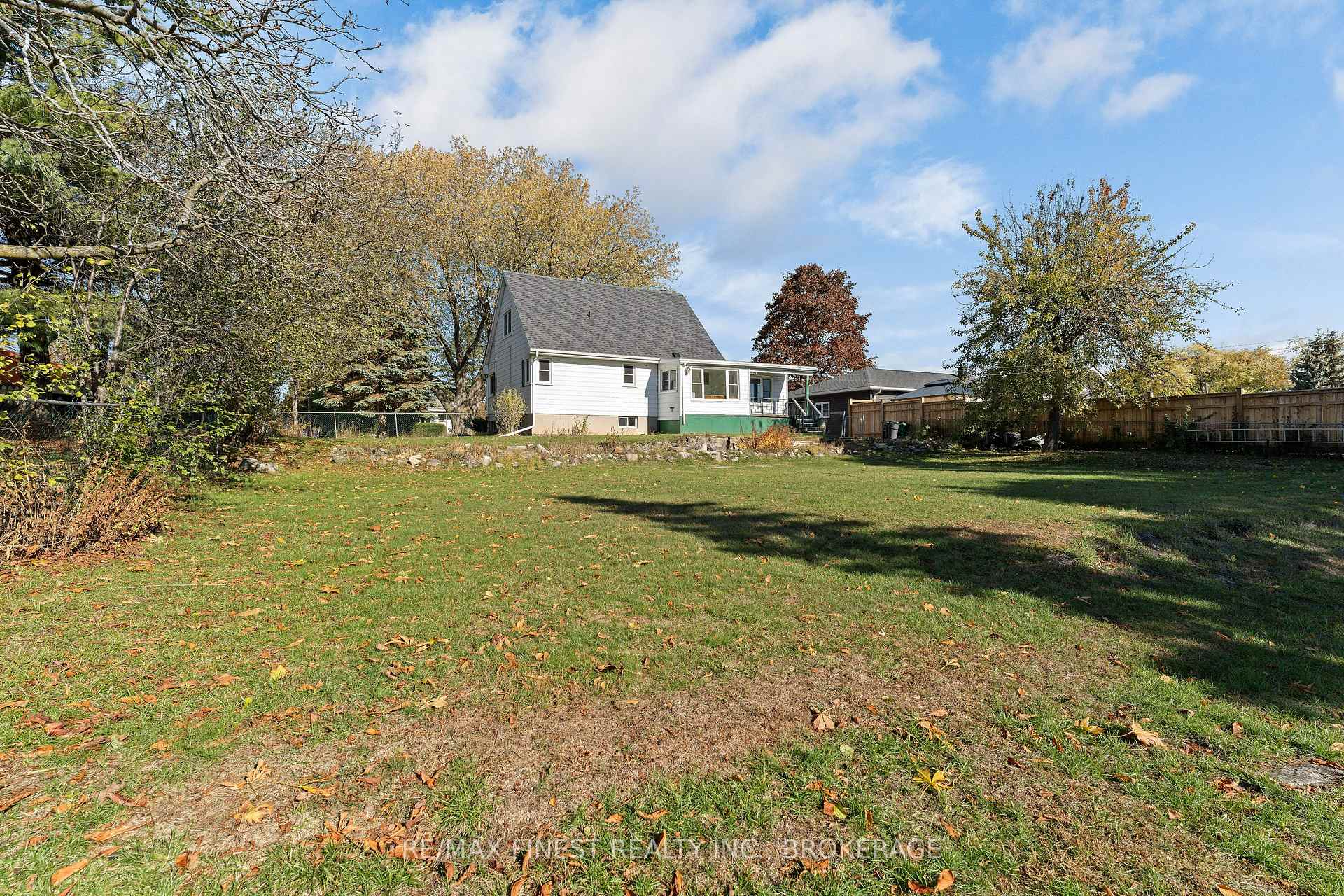 Photo 41 of 1761 Floyd Avenue, Kingston, City North of 401 — HOMEH