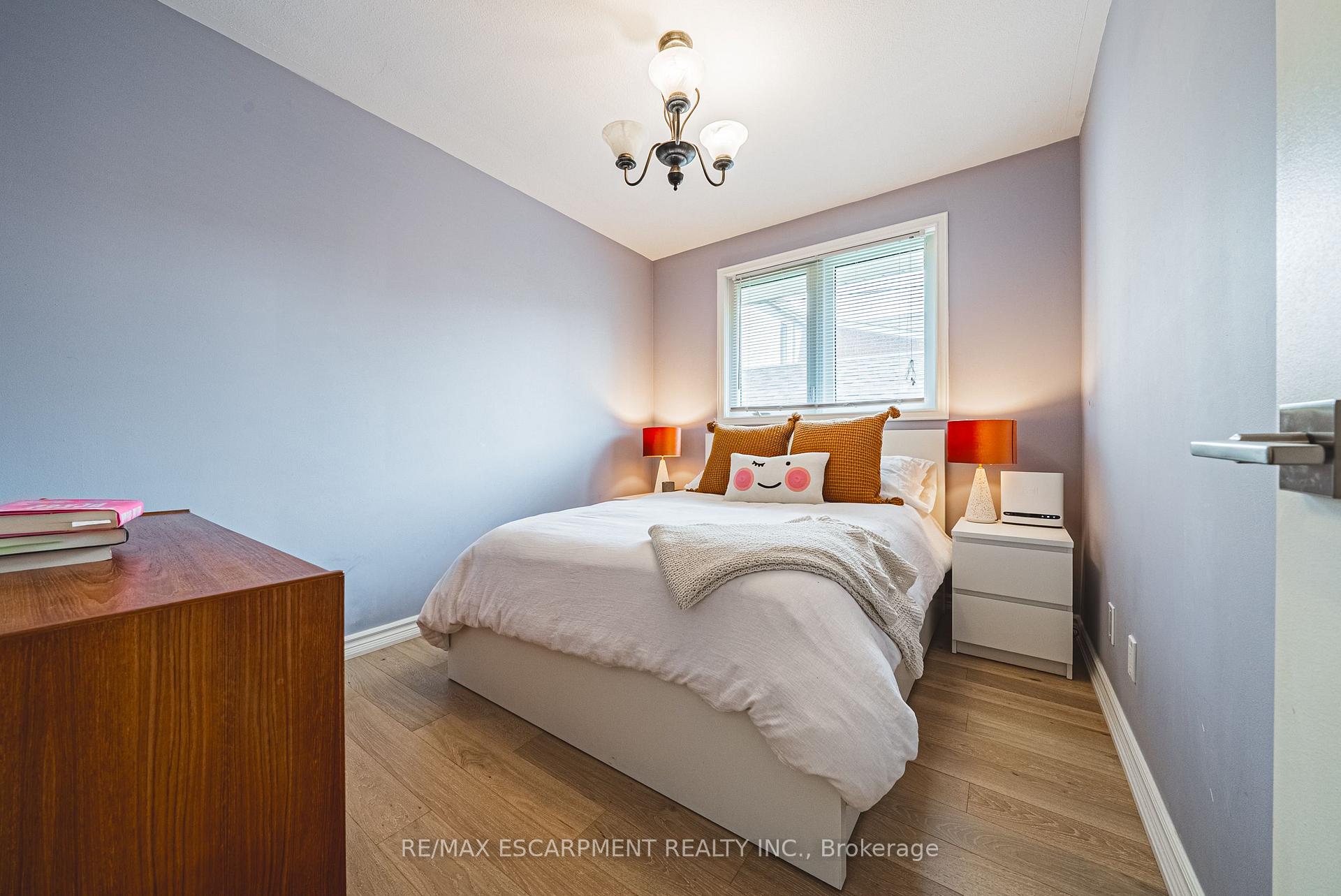 Photo 11 of 179 Ray Street N, Hamilton, Strathcona — HOMEH