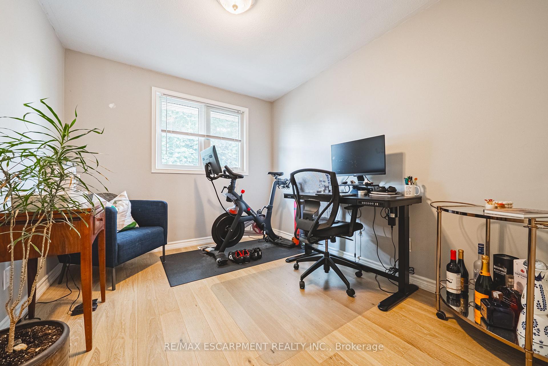 Photo 13 of 179 Ray Street N, Hamilton, Strathcona — HOMEH